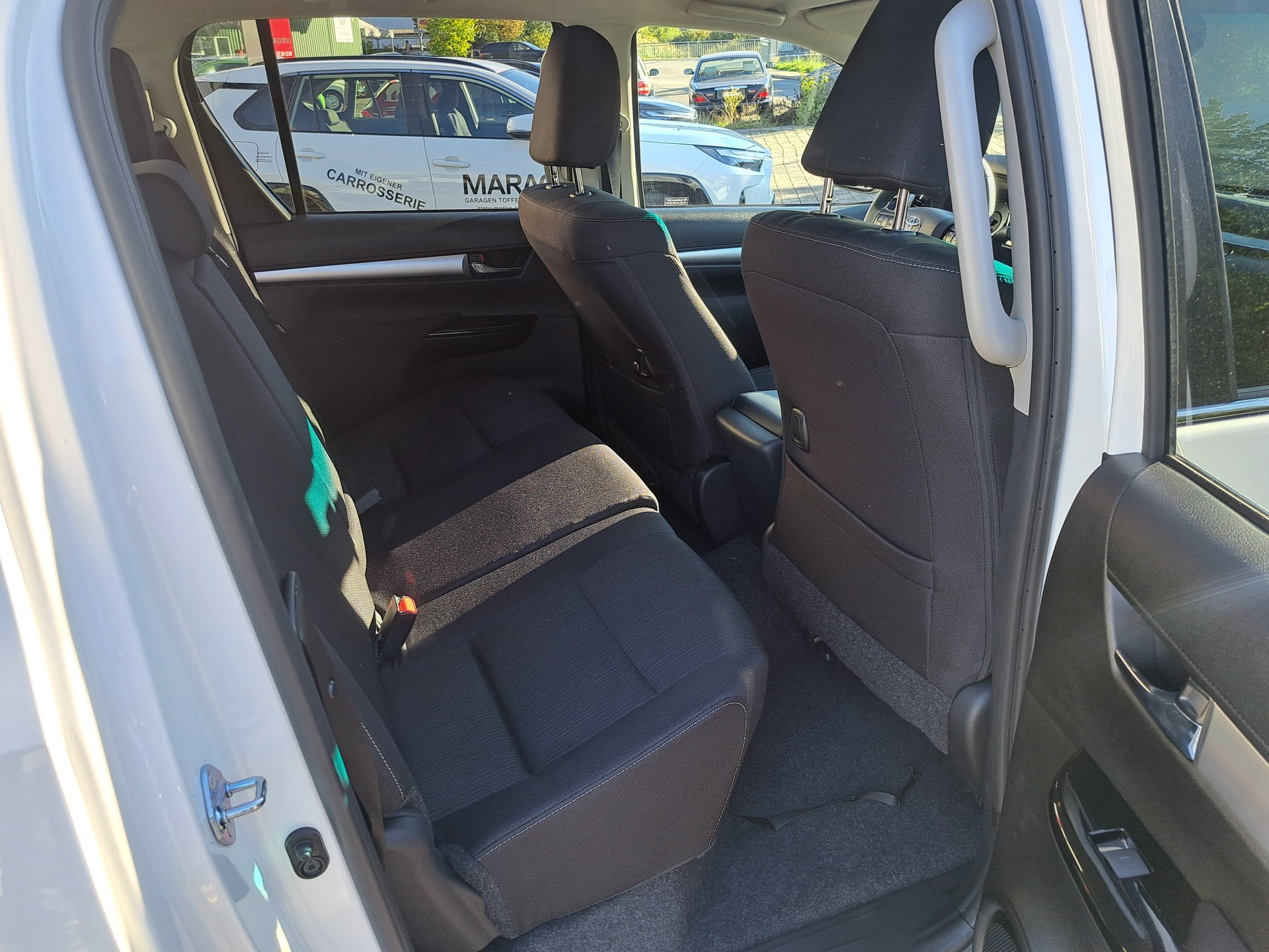 TOYOTA Hilux 2.8d MHEV Style Double Cab 4x4 - 6