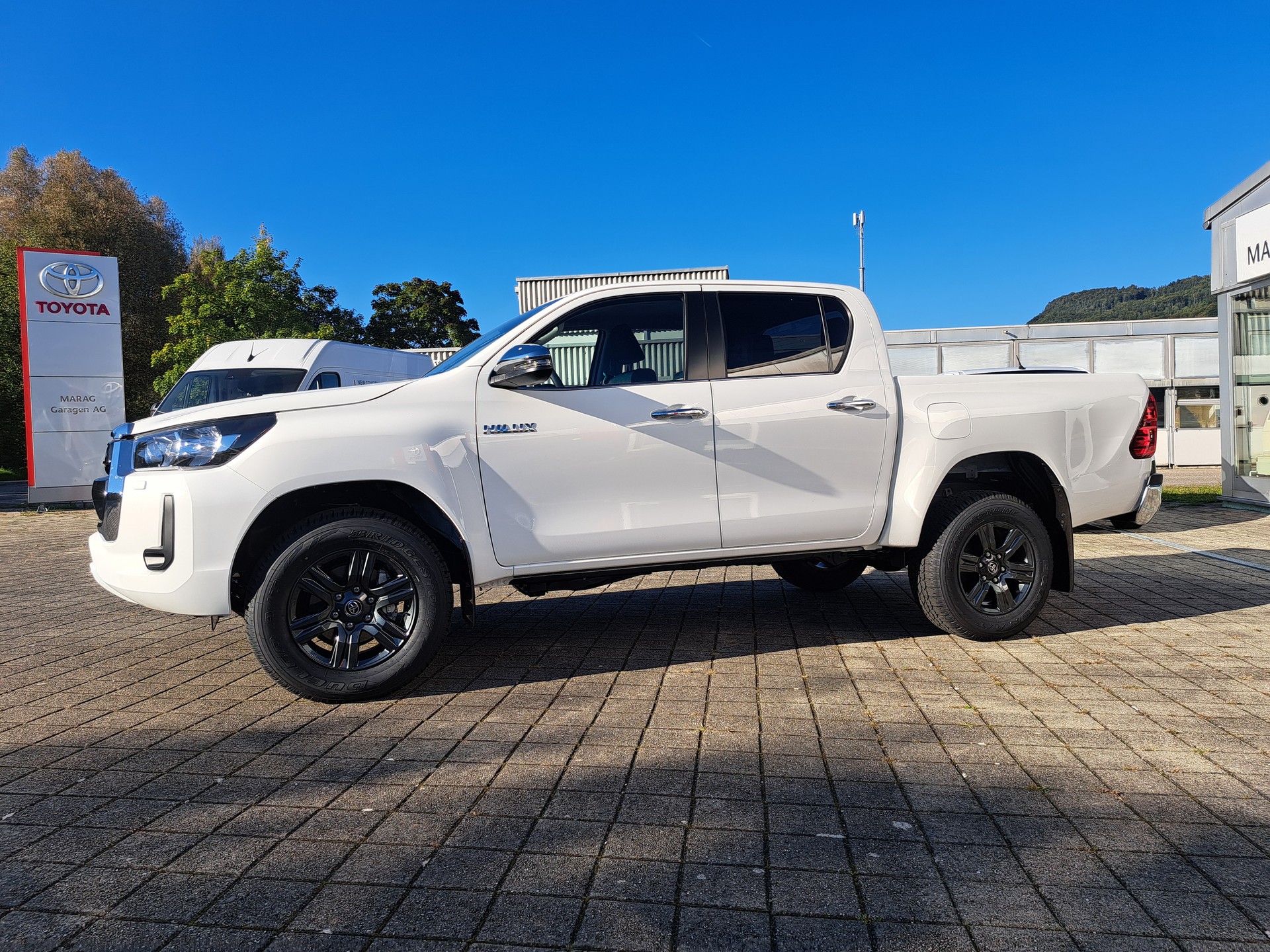 TOYOTA Hilux 2.8d MHEV Style Double Cab 4x4 - 10