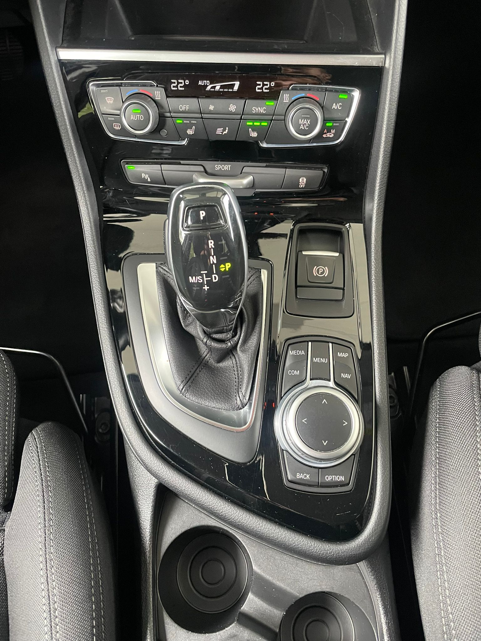 BMW 218d xDrive Gran Tourer-8