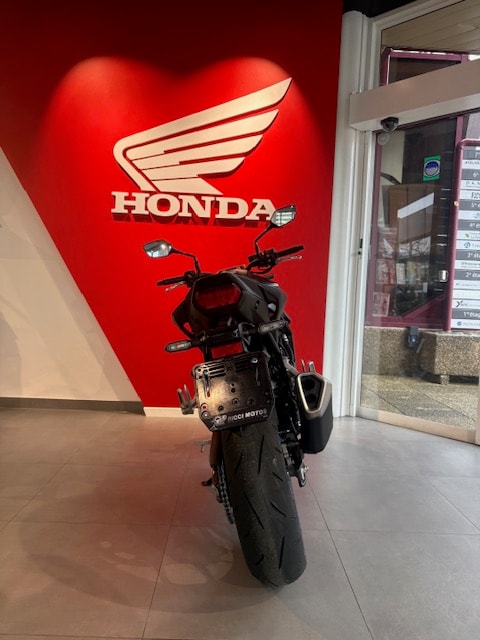 HONDA CB 750 Hornet - 4
