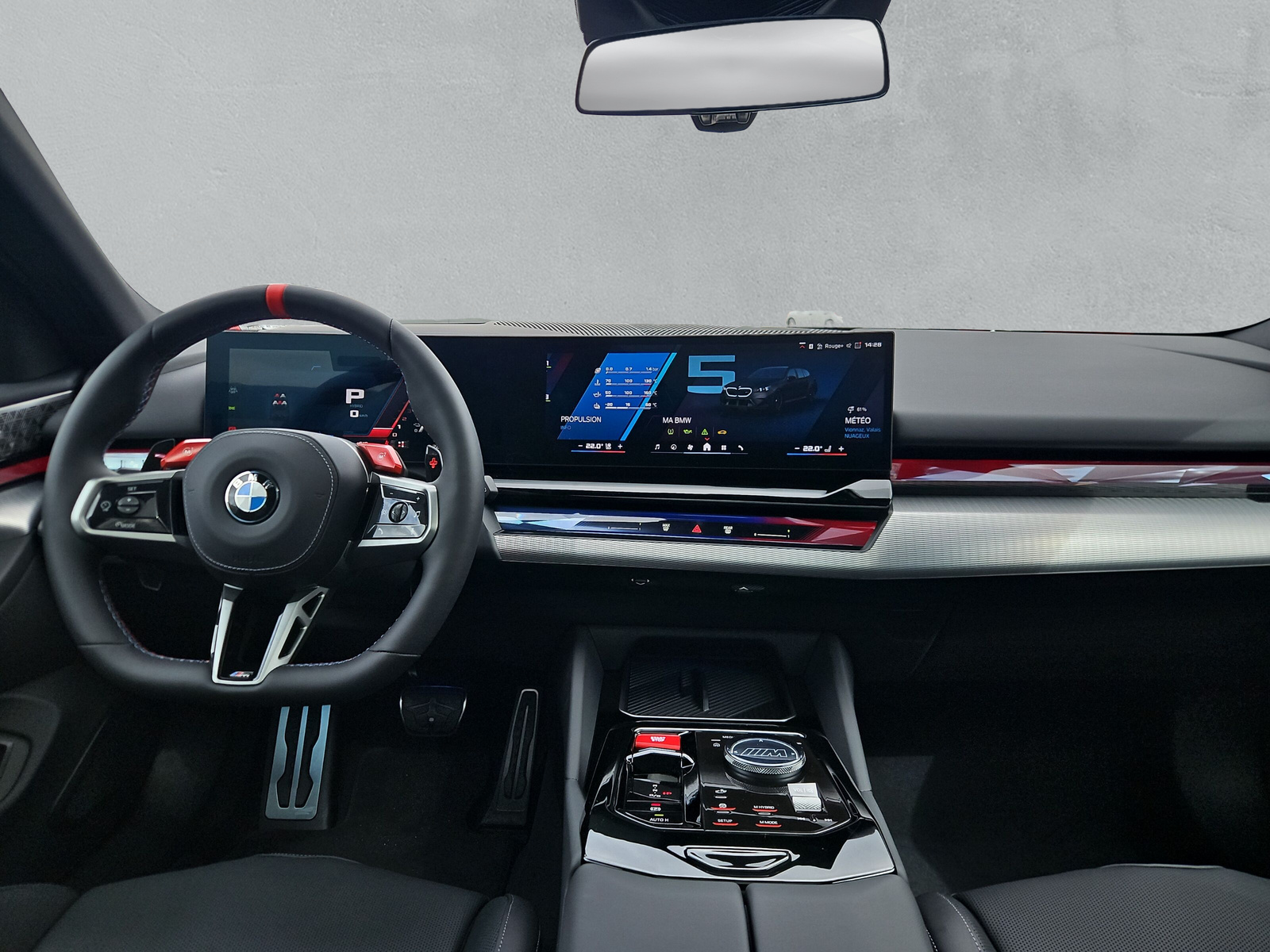 BMW M5 xDrive Touring - 14