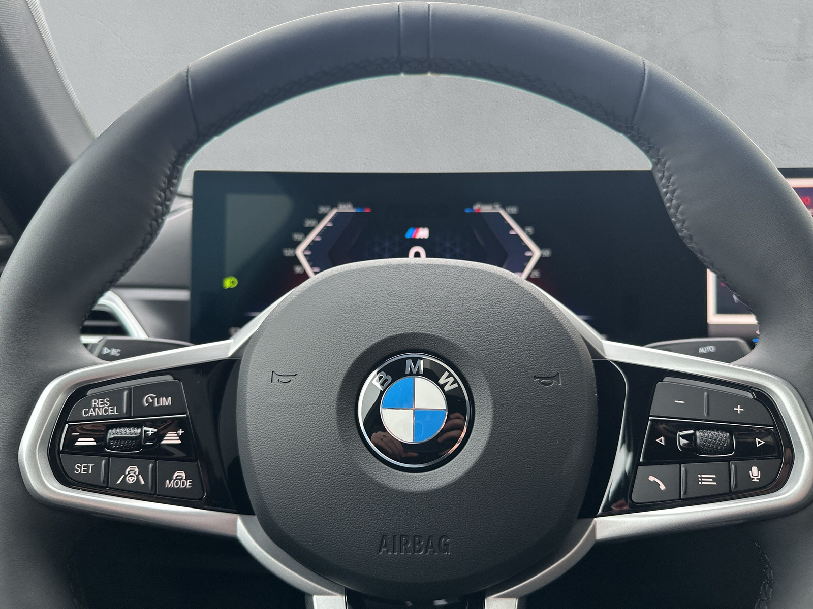 BMW i4 xDrive 40 M Sport Pro - 18