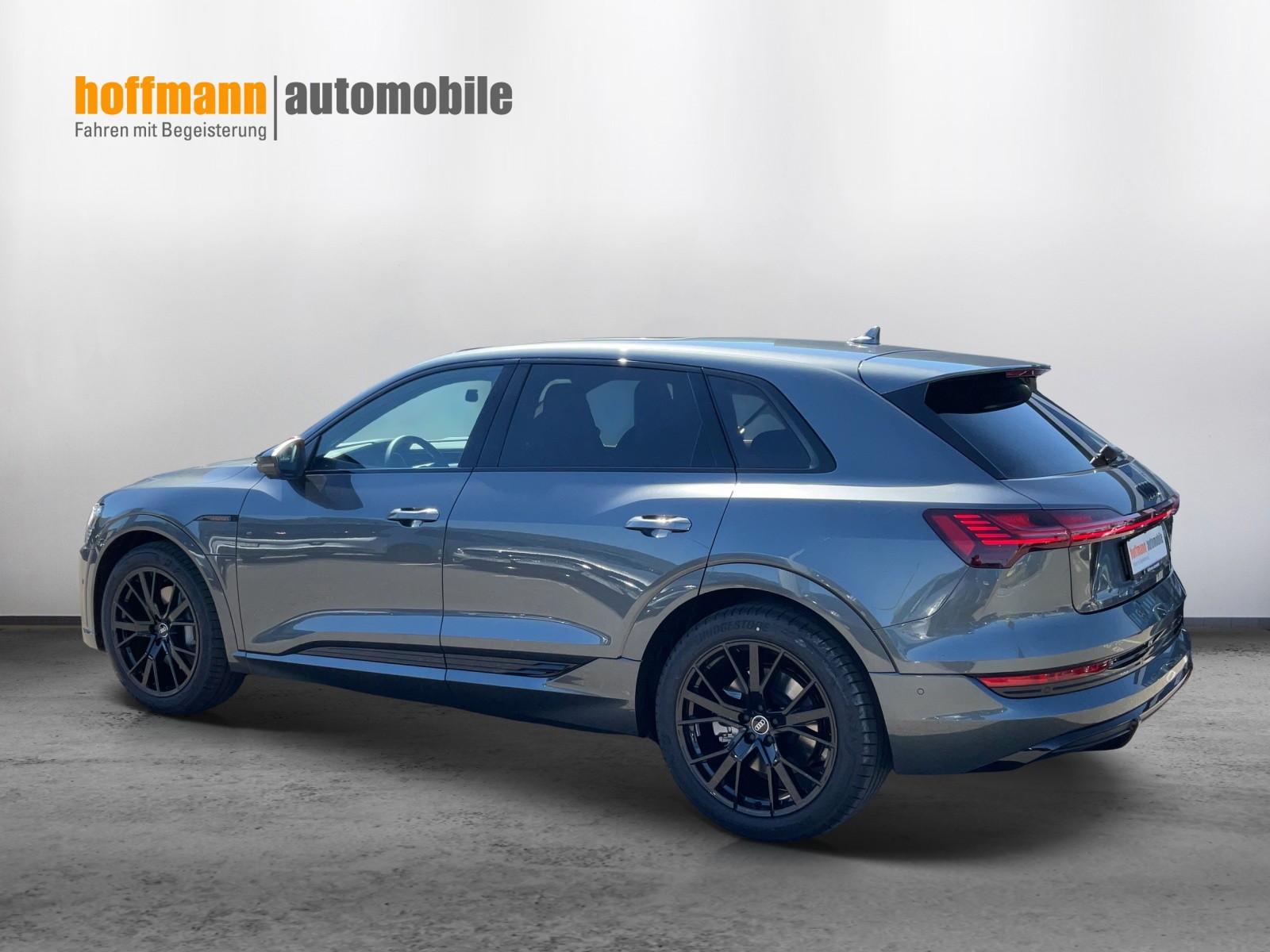 AUDI e-tron 55 S Line Black Edition quattro - 6