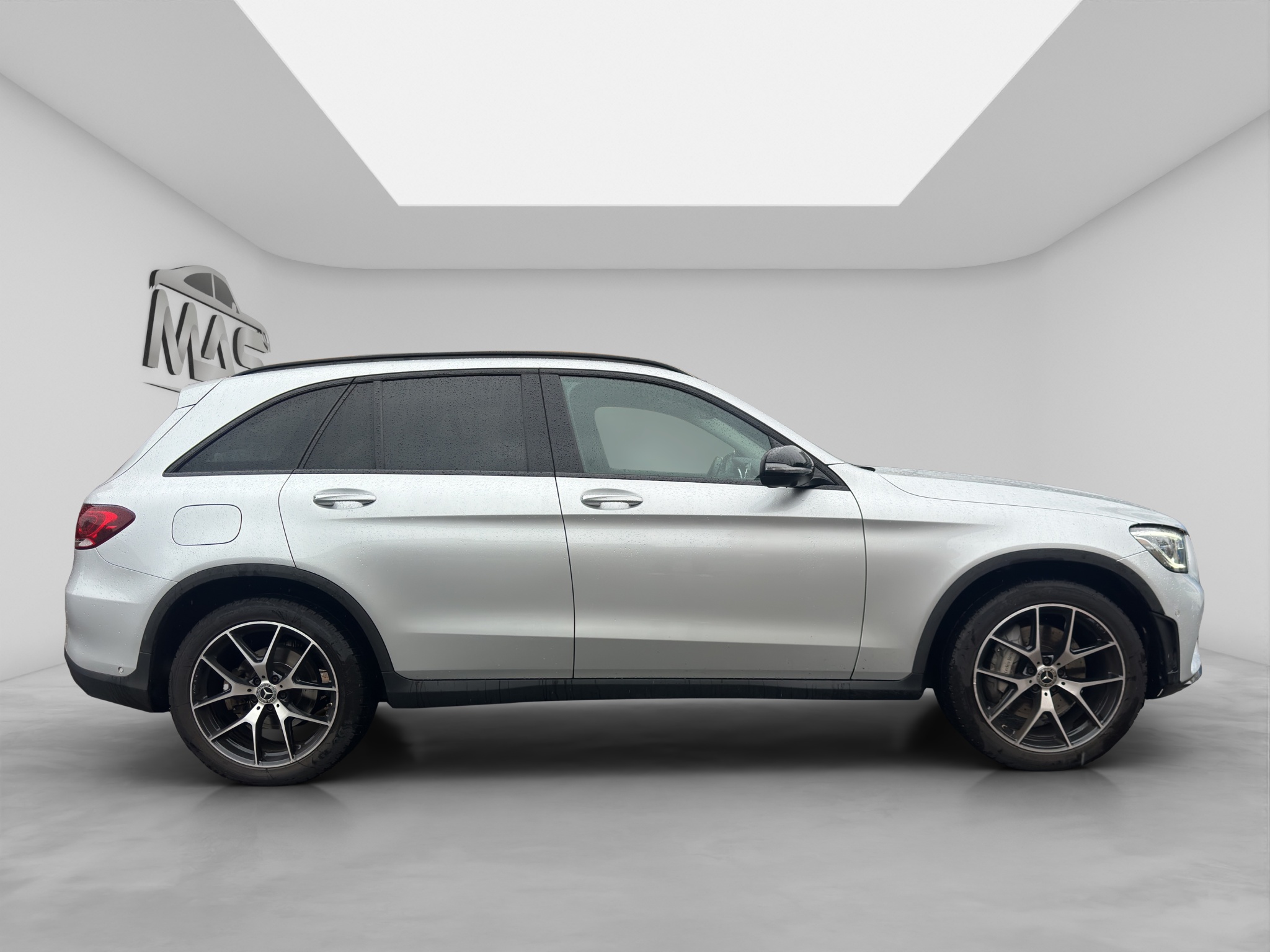 MERCEDES-BENZ GLC 220 6