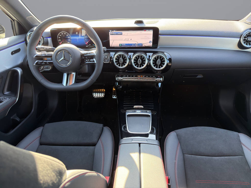 MERCEDES-BENZ A 220 4Matic 8G-DCT - 10