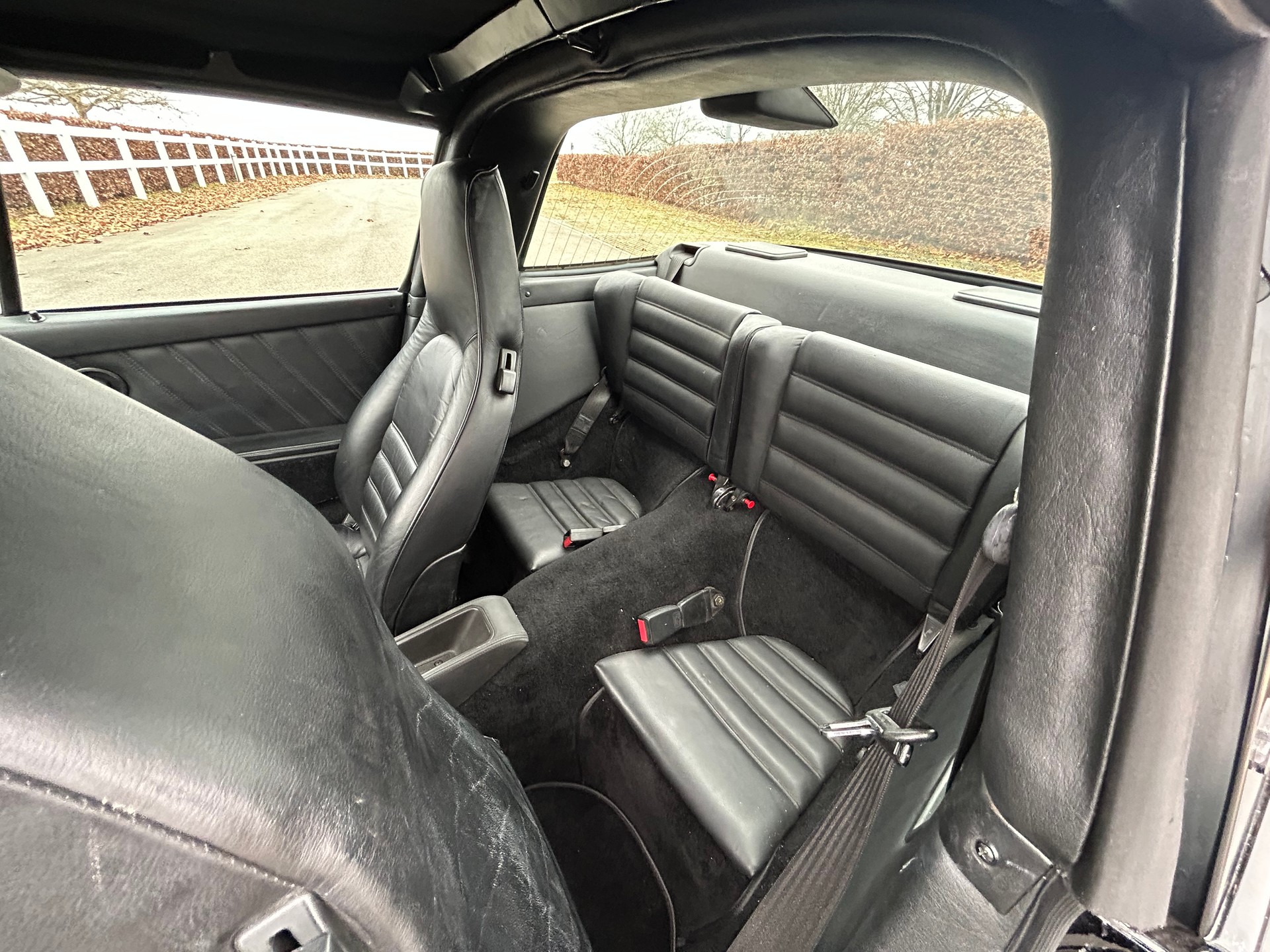 PORSCHE 911 Carrera 2 Targa - 11