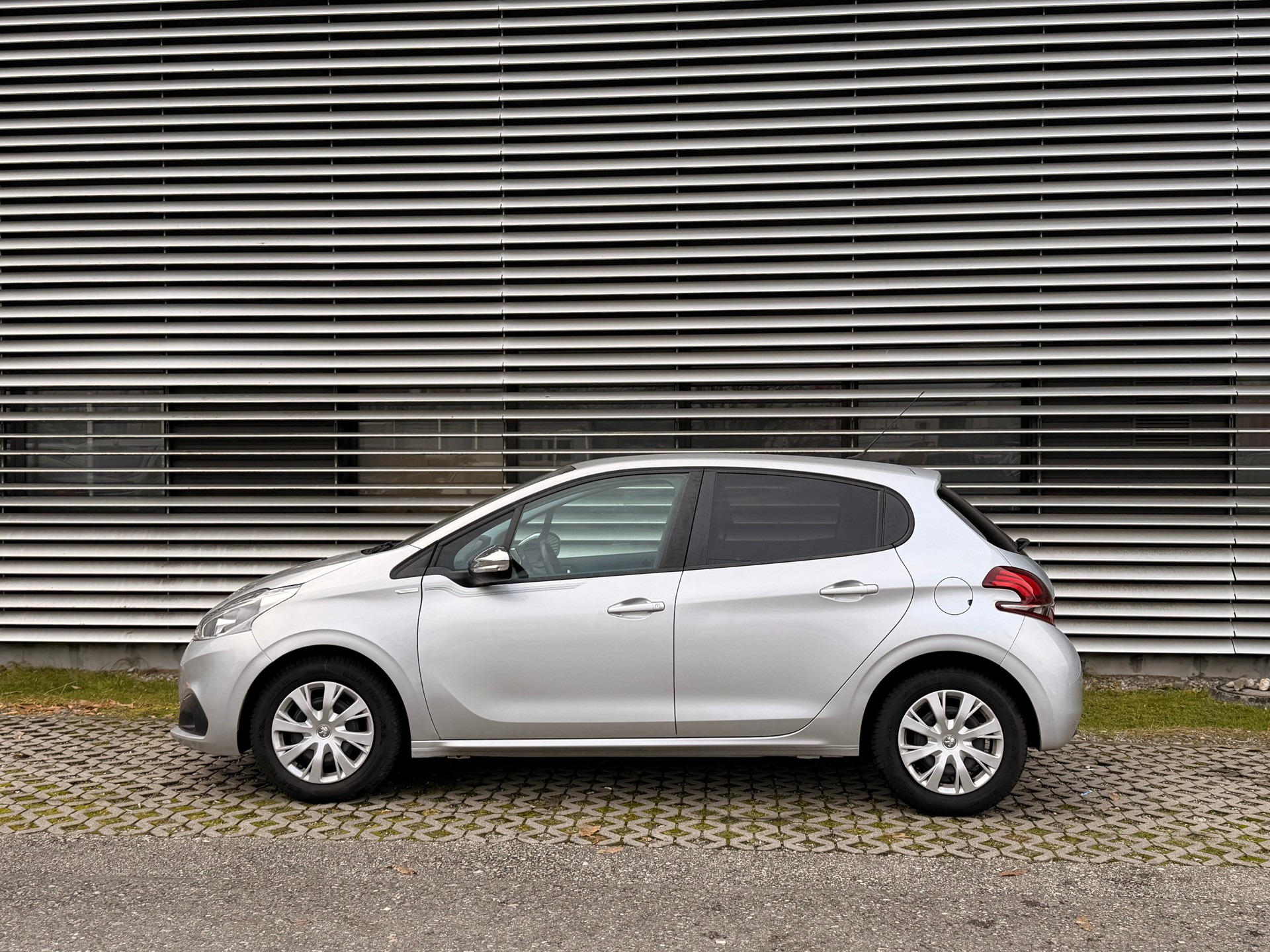 PEUGEOT 208 1.2 PureTech Urban Soul - 2