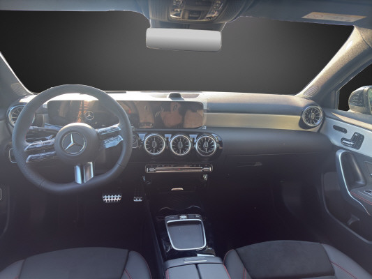 MERCEDES-BENZ A 250 e EQ Star 8G-DCT - 9