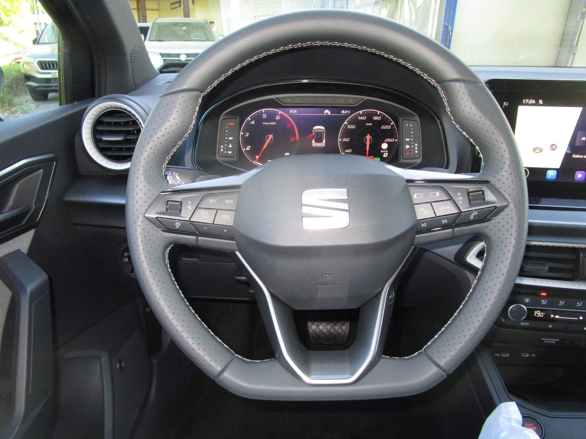 SEAT Arona 1.5 Eco TSI FR DSG - 13