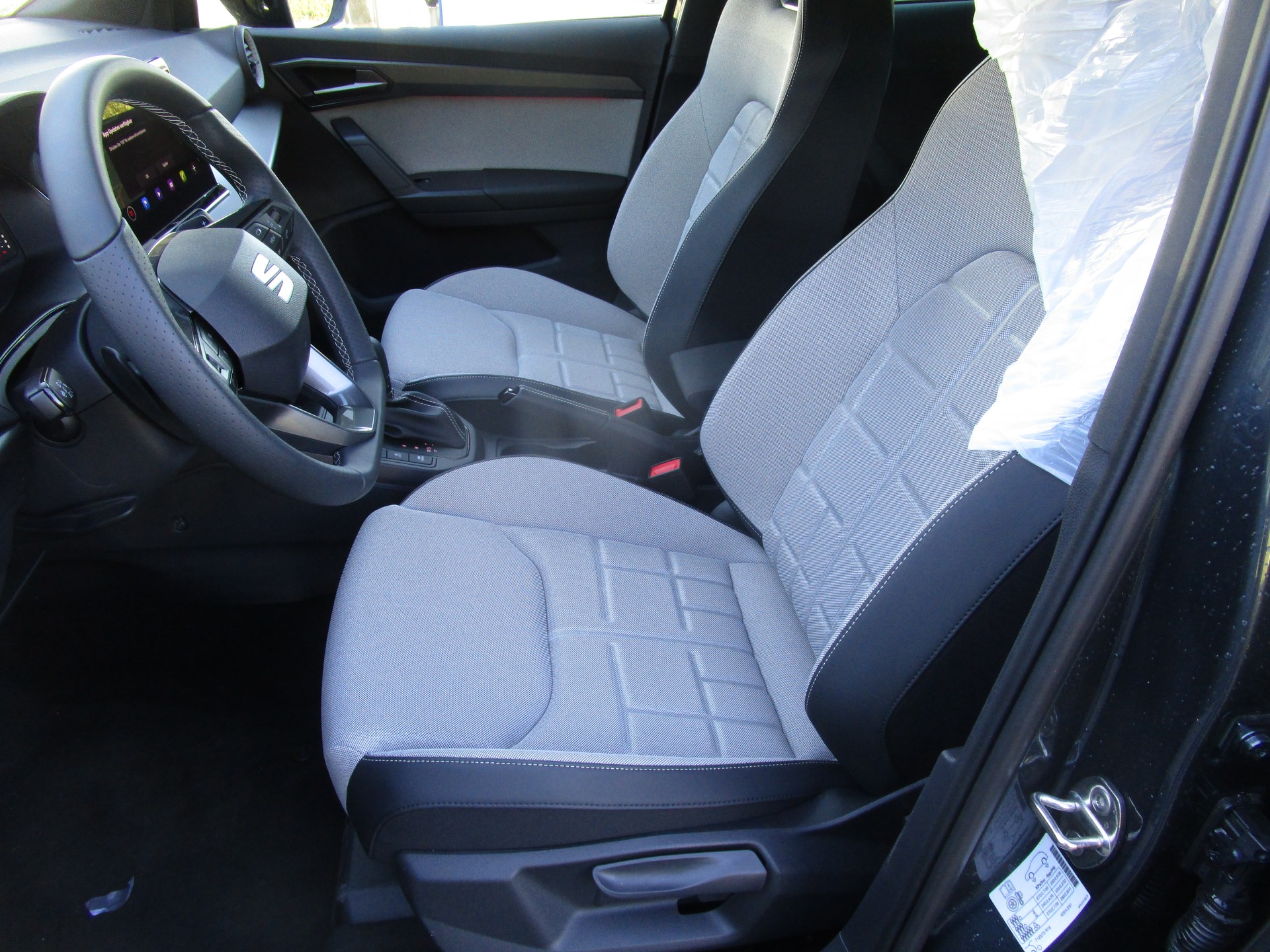 SEAT Arona 1.5 Eco TSI FR DSG - 10