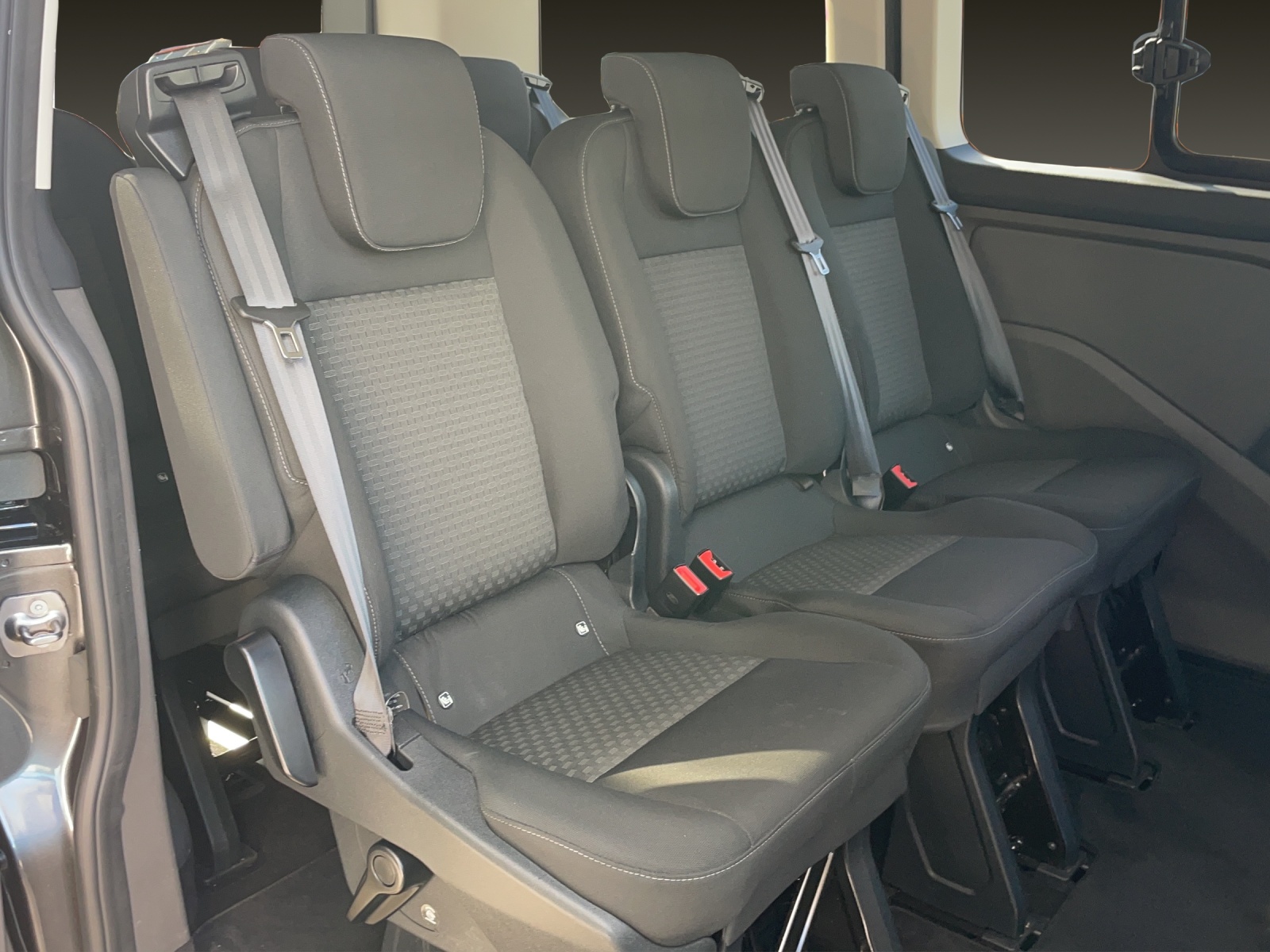FORD Tourneo Custom 320 L1H1 Trend Aut. - 12