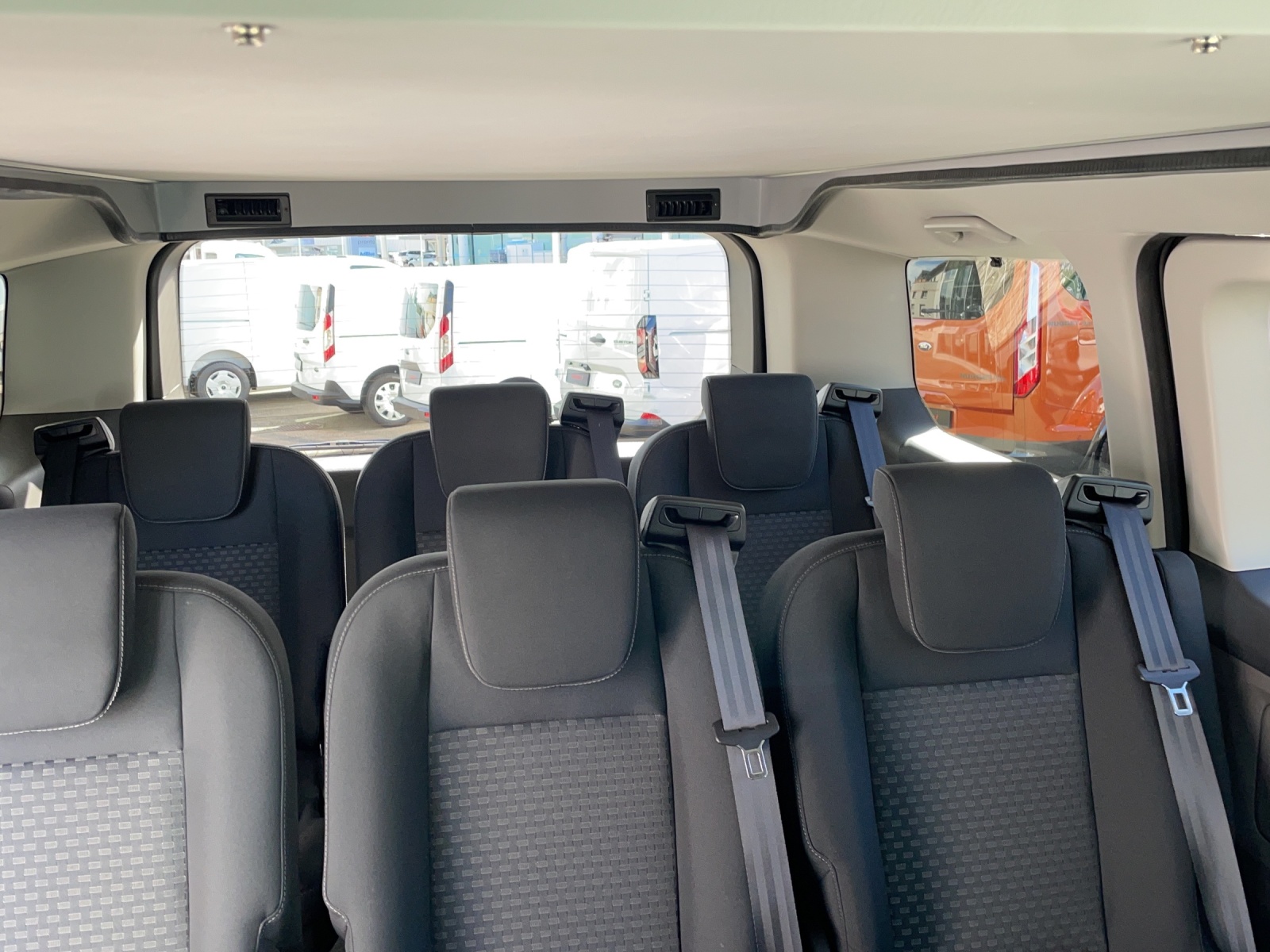 FORD Tourneo Custom 320 L1H1 Trend Aut. - 10