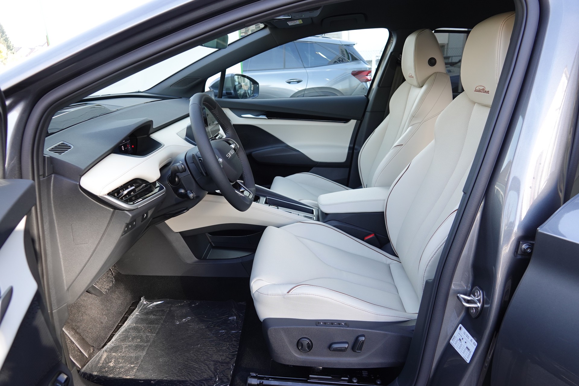 SKODA Elroq 85 4x4 L&K - 14