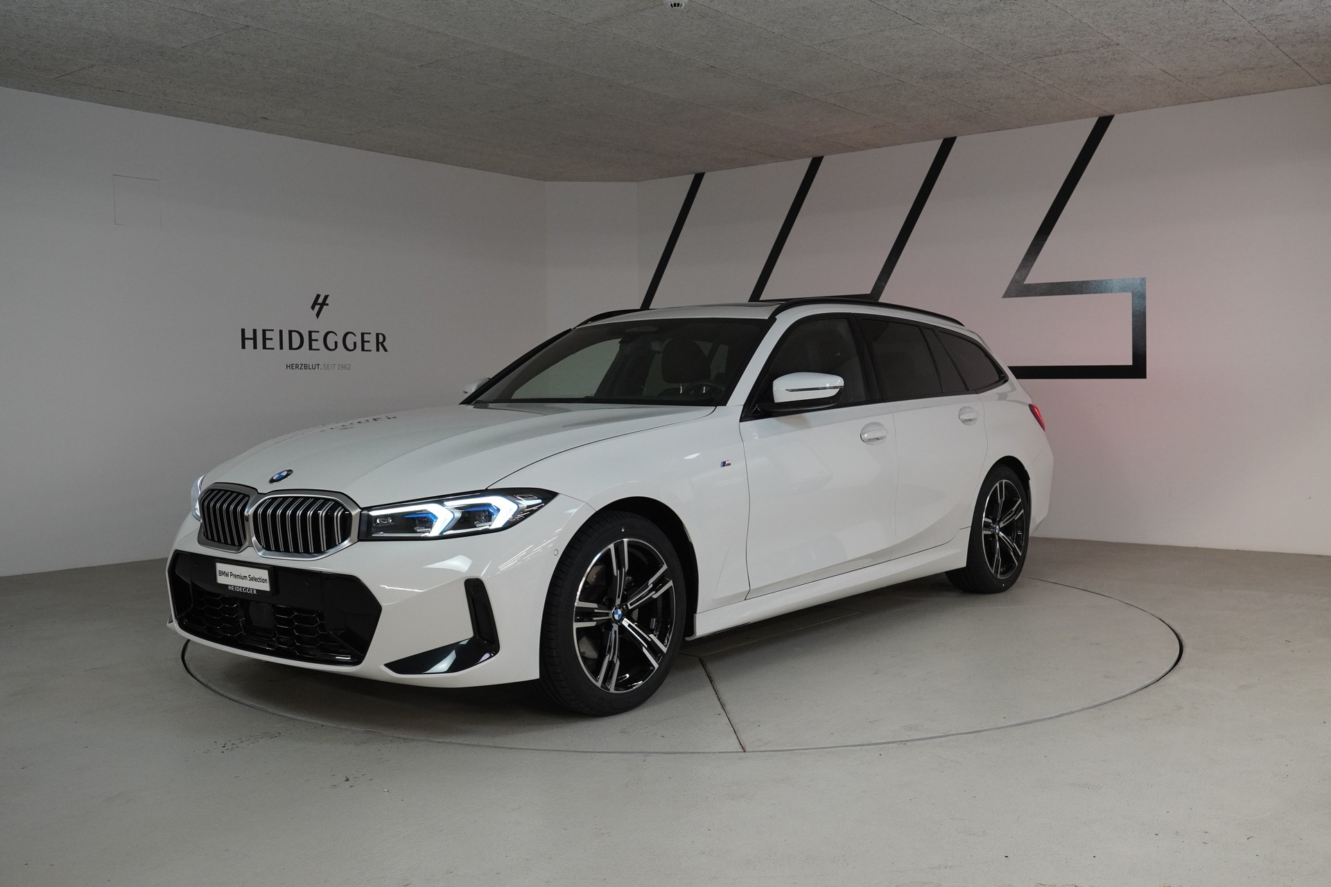 BMW 320d xDrive 48V Touring Steptronic M Sport