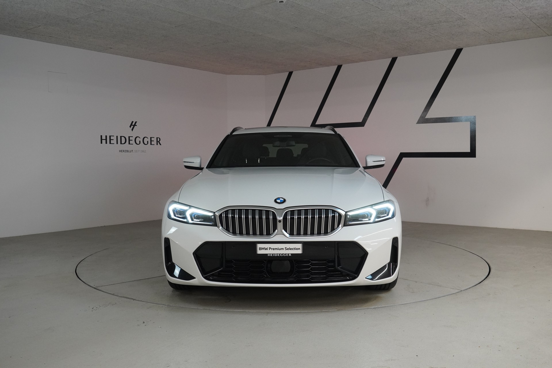 BMW 320d xDrive 48V Touring Steptronic M Sport - 2