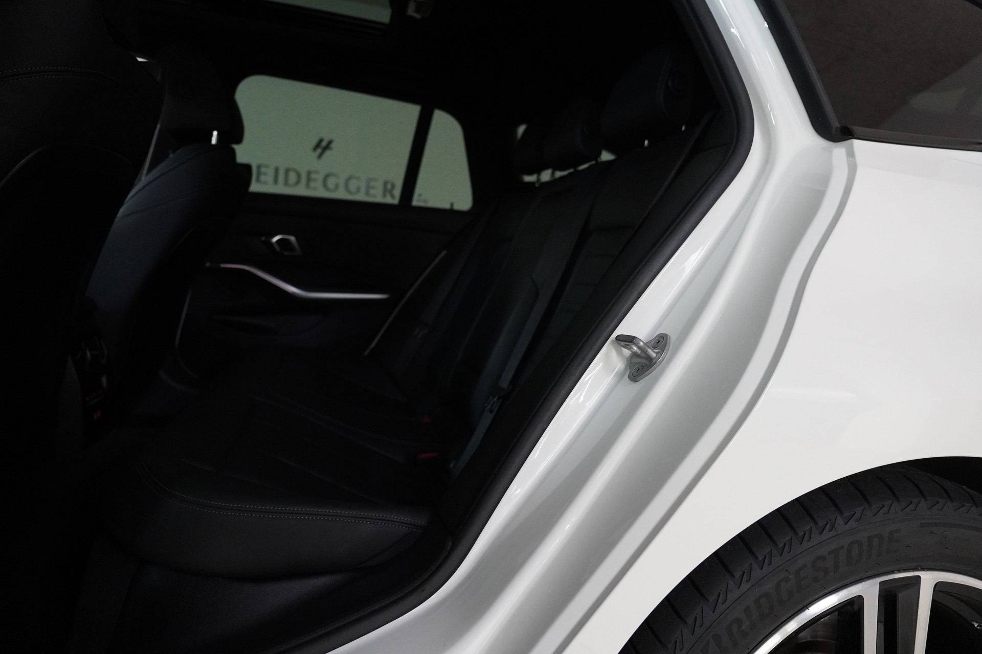 BMW 320d xDrive 48V Touring Steptronic M Sport - 13