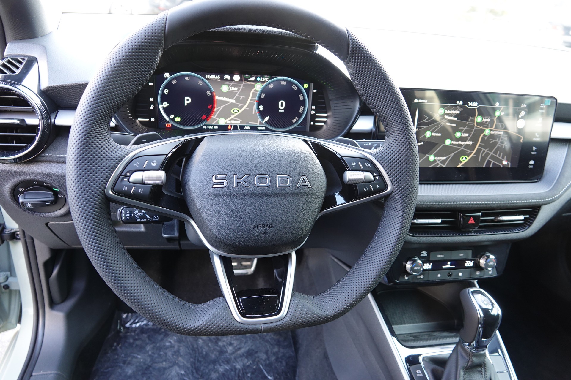 SKODA Fabia 1.0 TSI Dynamic DSG - 12