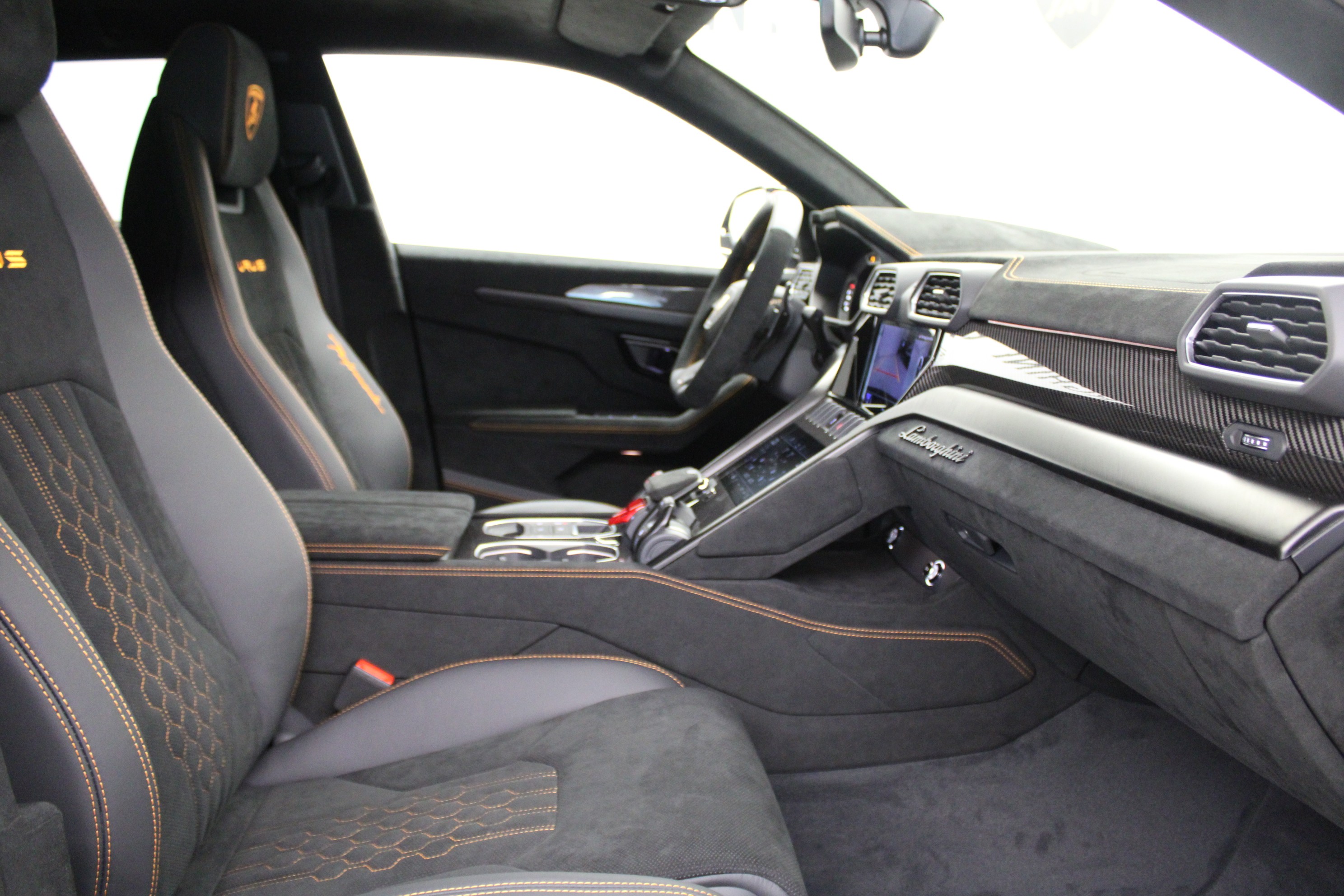 Urus Performante thumbnail n°5