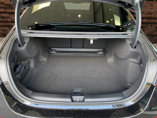 MERCEDES-BENZ E 200 9G-Tronic 4Matic - 8