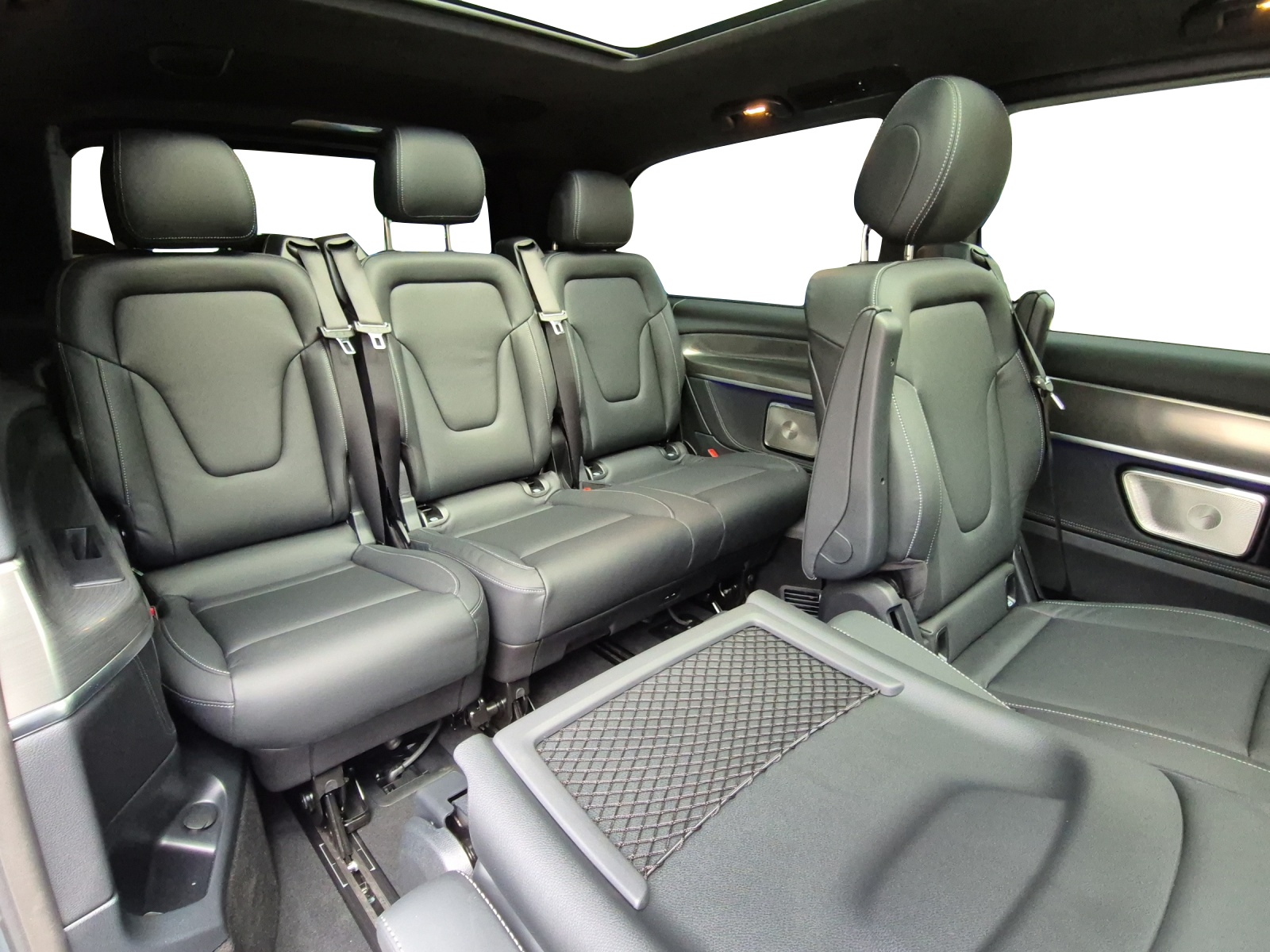 MERCEDES-BENZ V 300 d lang Swiss 9G-T - 19