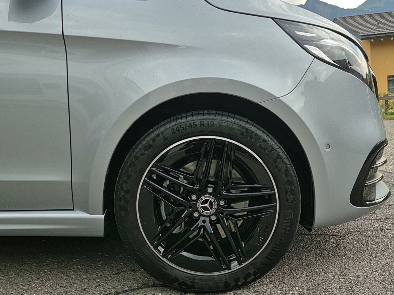 MERCEDES-BENZ V 300 d lang Swiss 9G-T - 25