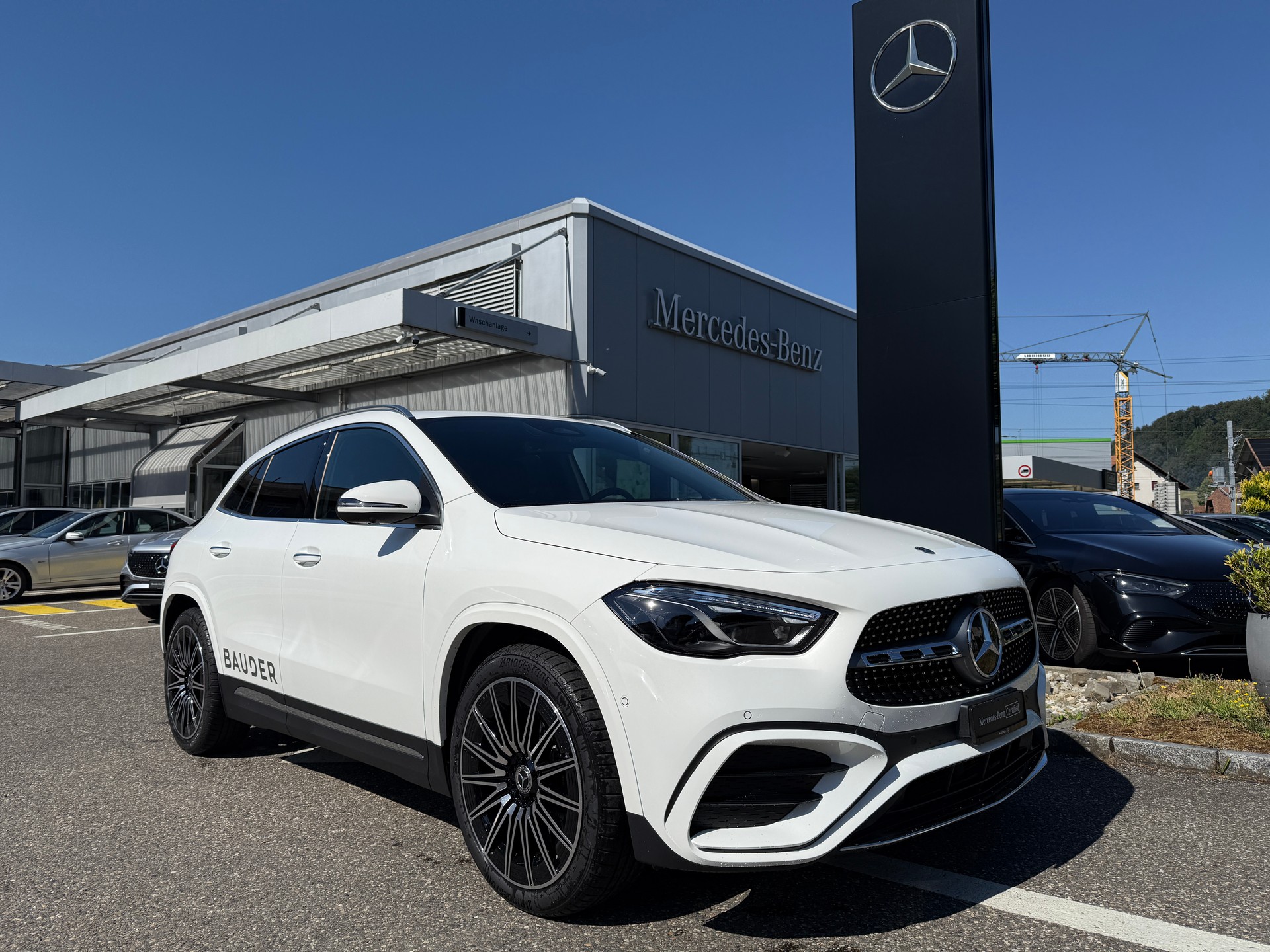 MERCEDES-BENZ GLA 250 Swiss Star AMG Line 4matic