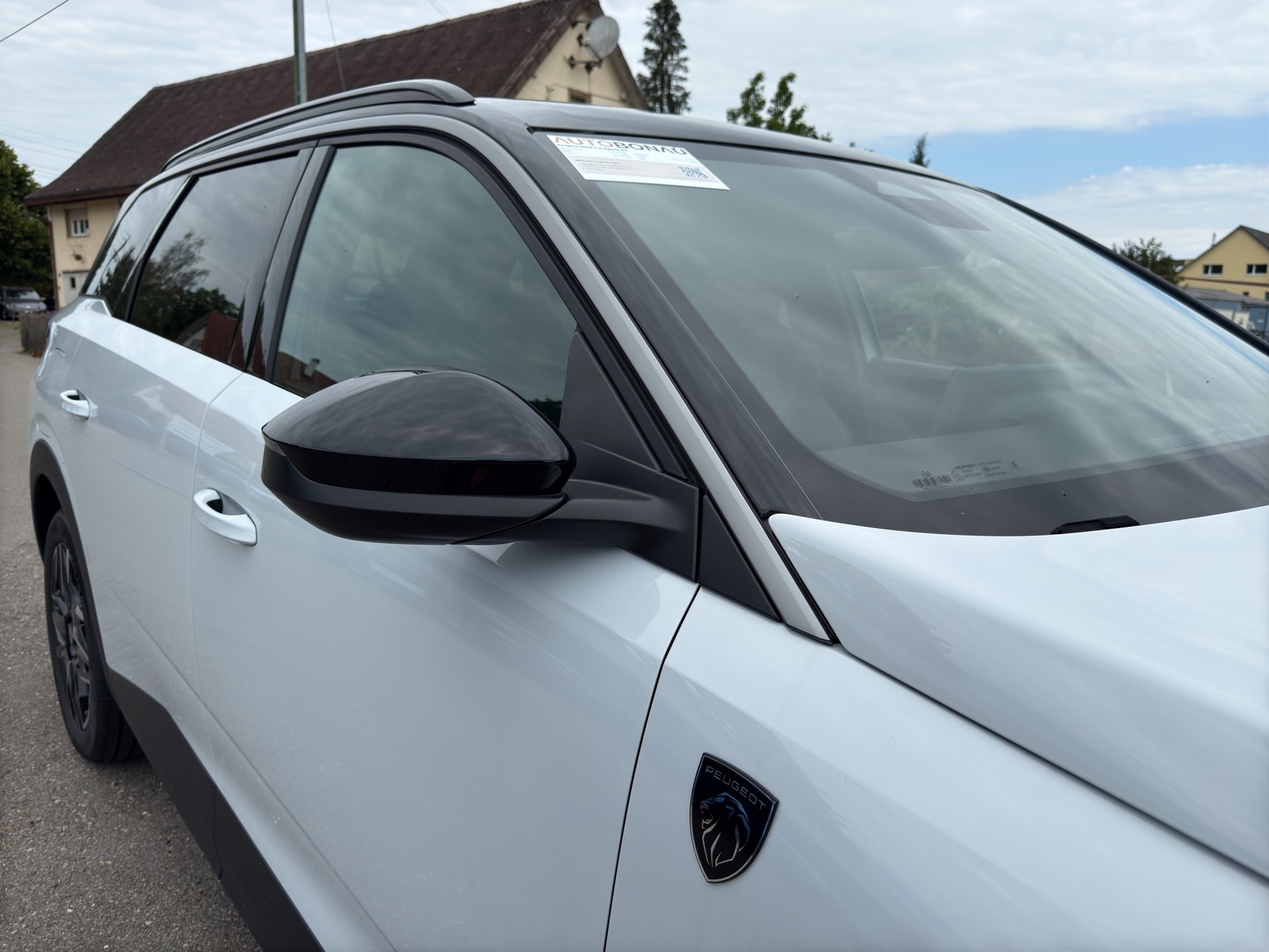 PEUGEOT 5008 1.2 Hybrid e-DCS6 GT 7 Plätzer - 50