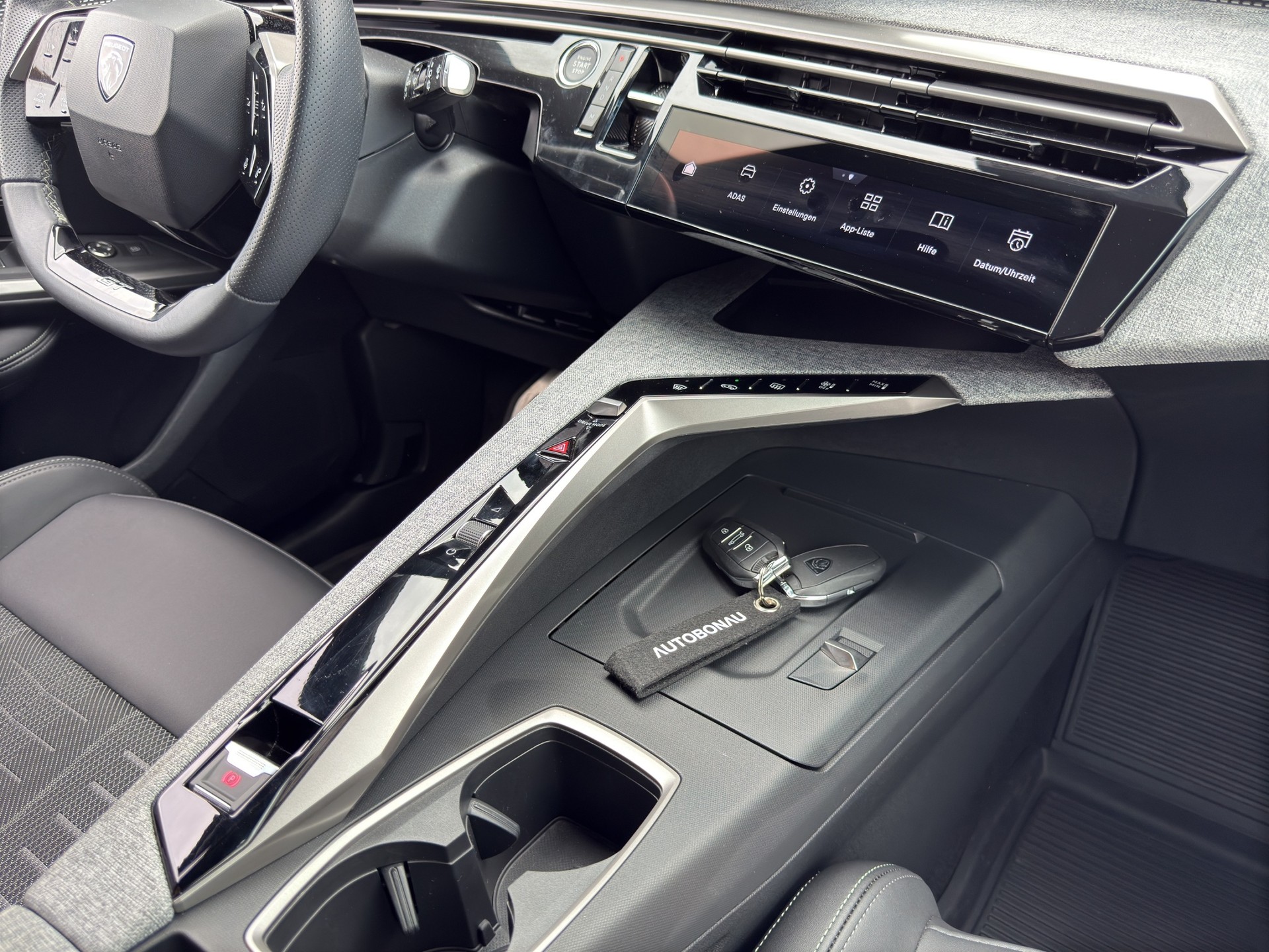 PEUGEOT 5008 1.2 Hybrid e-DCS6 GT 7 Plätzer - 55