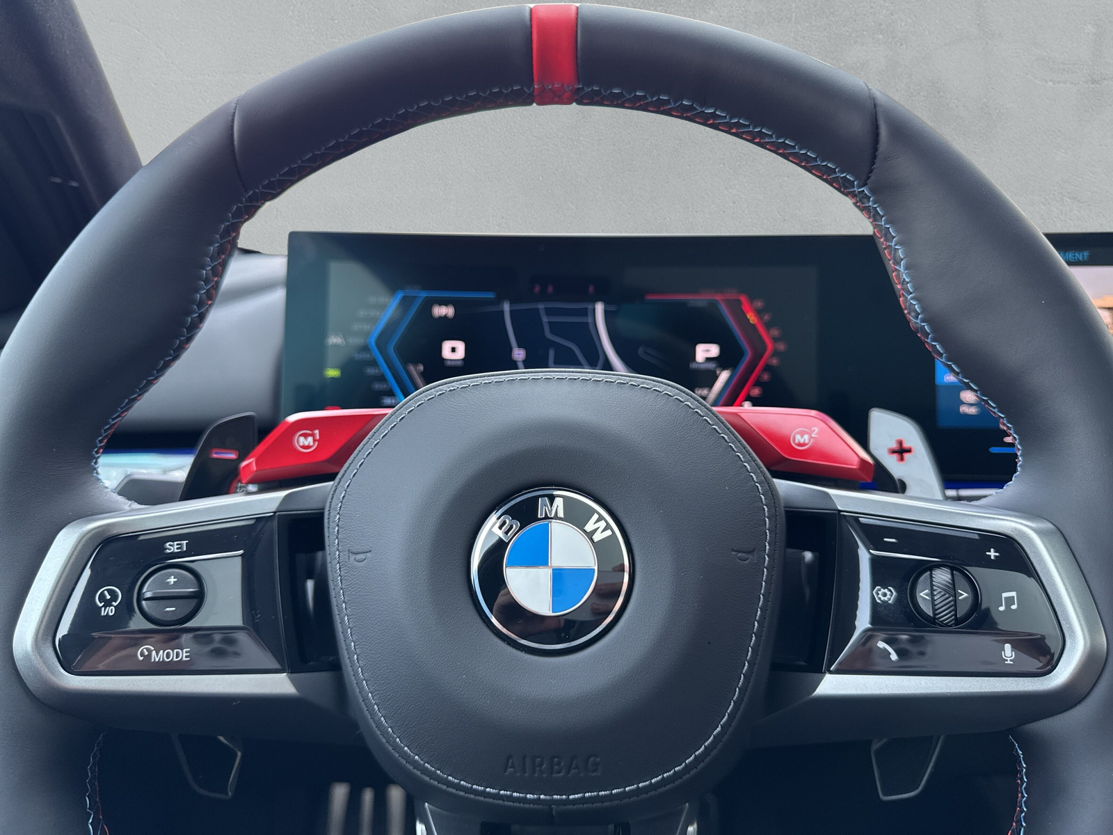 BMW M5 xDrive Touring - 24