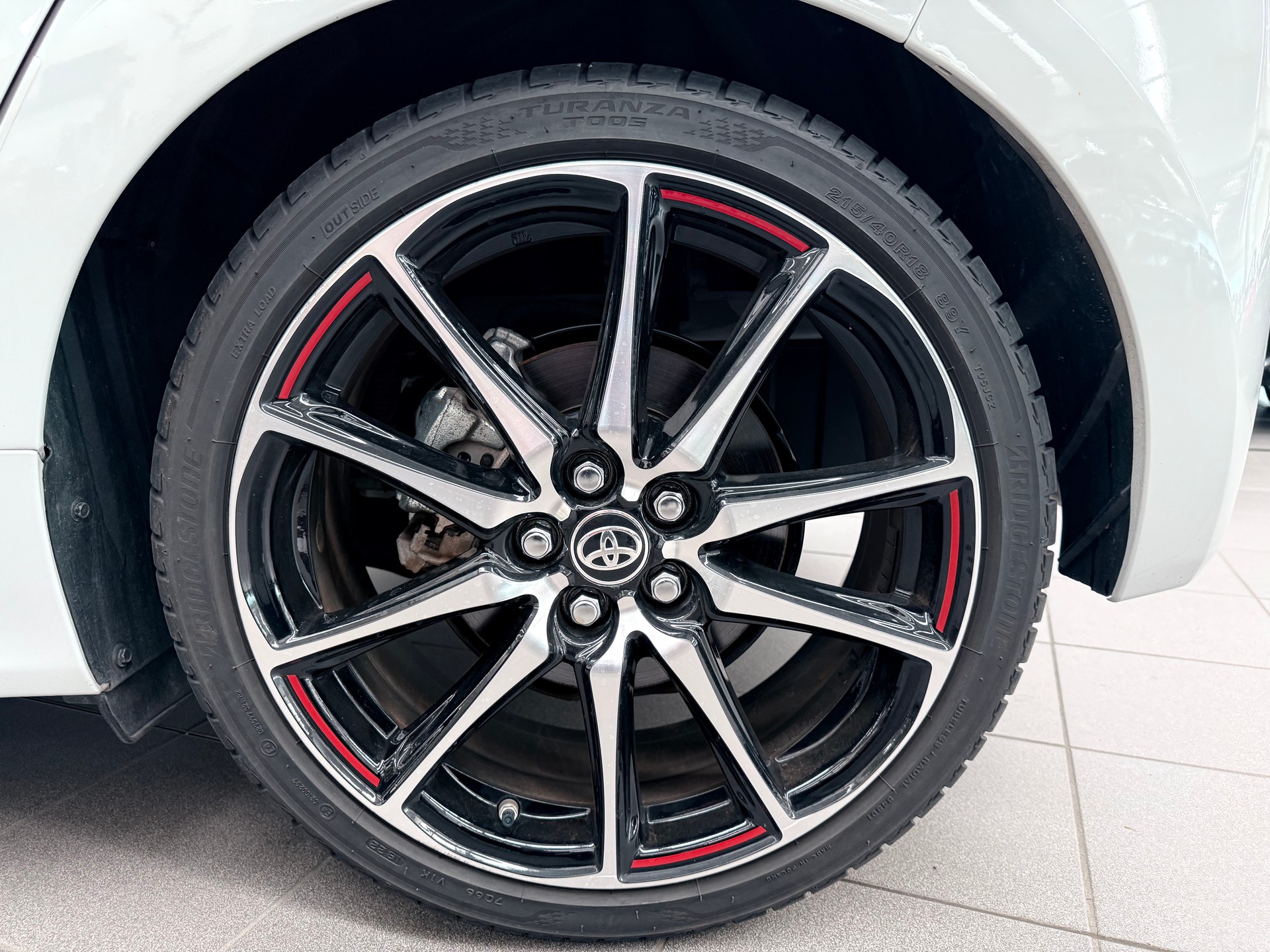 TOYOTA Yaris 1.5 GR Sport e-CVT - 5