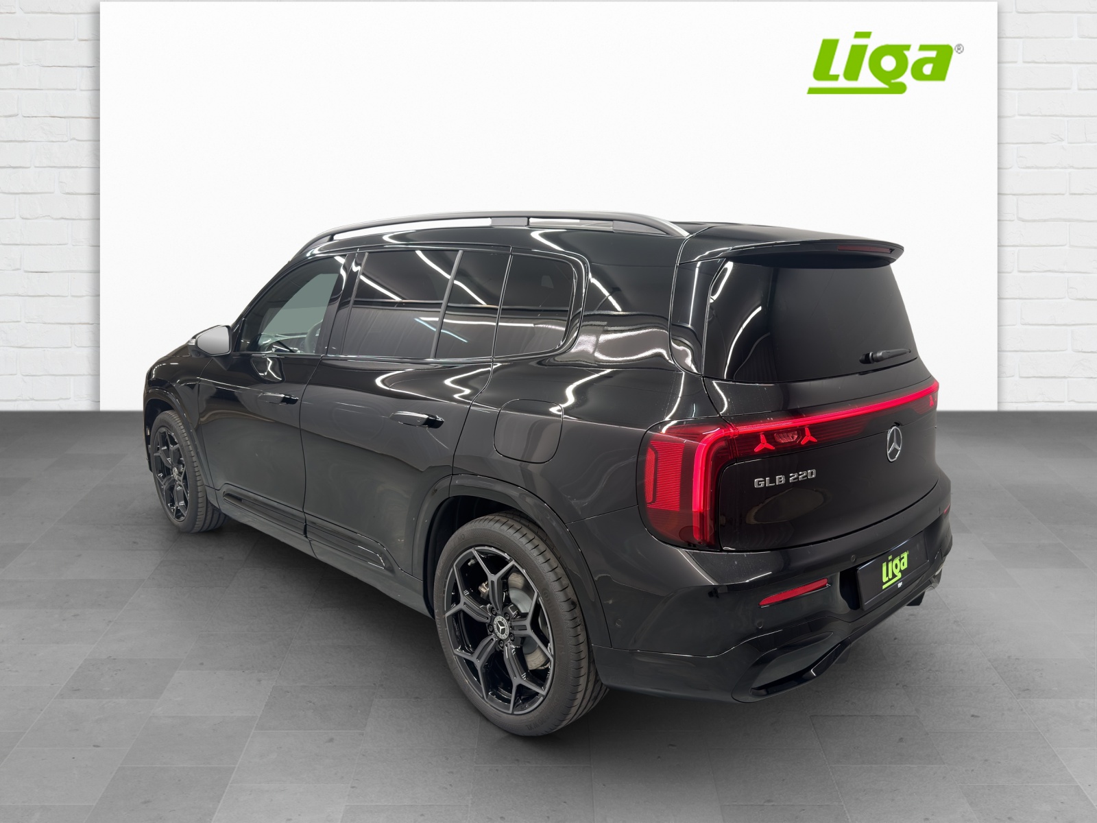 MERCEDES-BENZ GLB 220 AMG Line 4Matic - 4