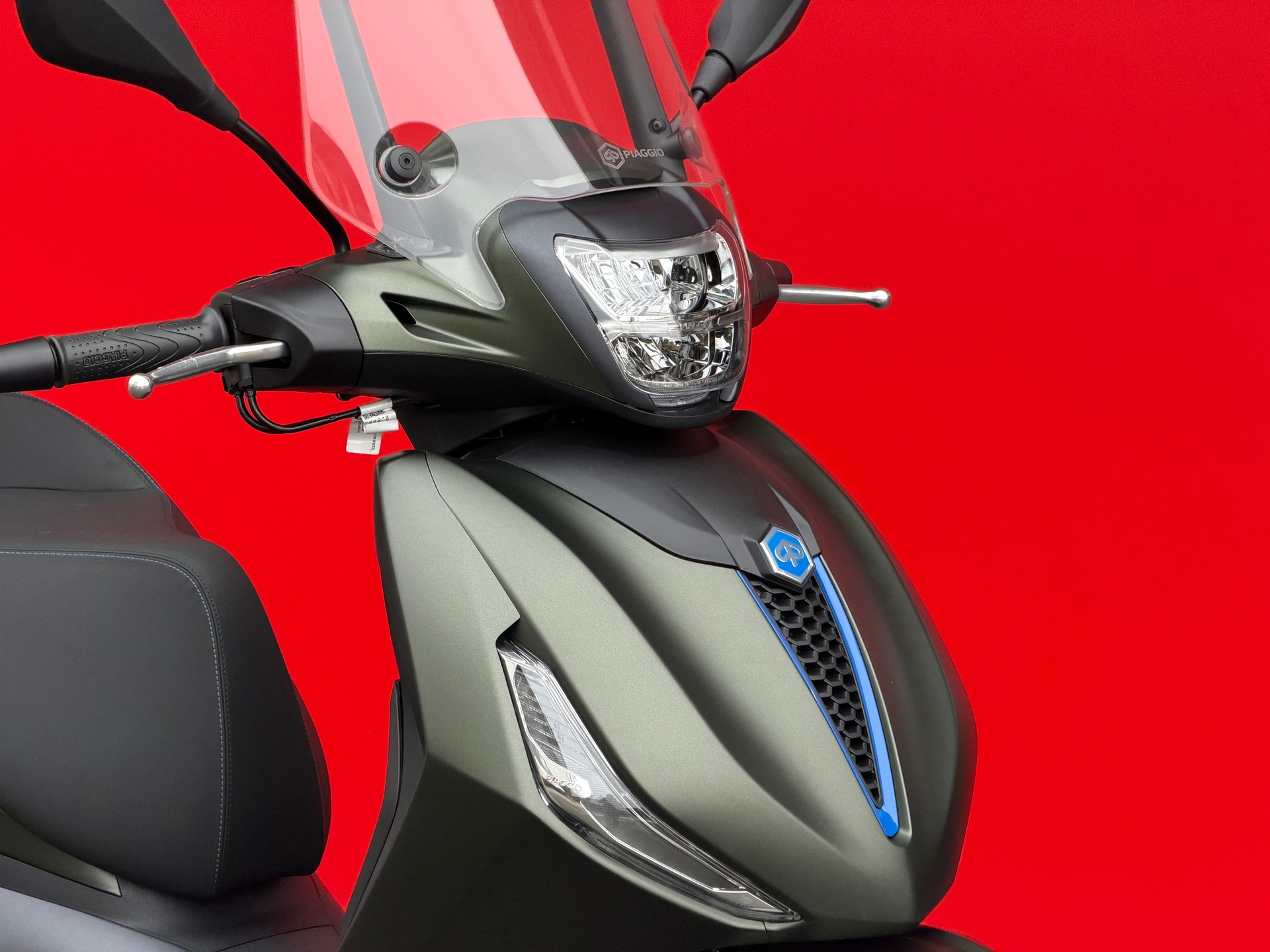 PIAGGIO Beverly 400 Sport E5+ - 9