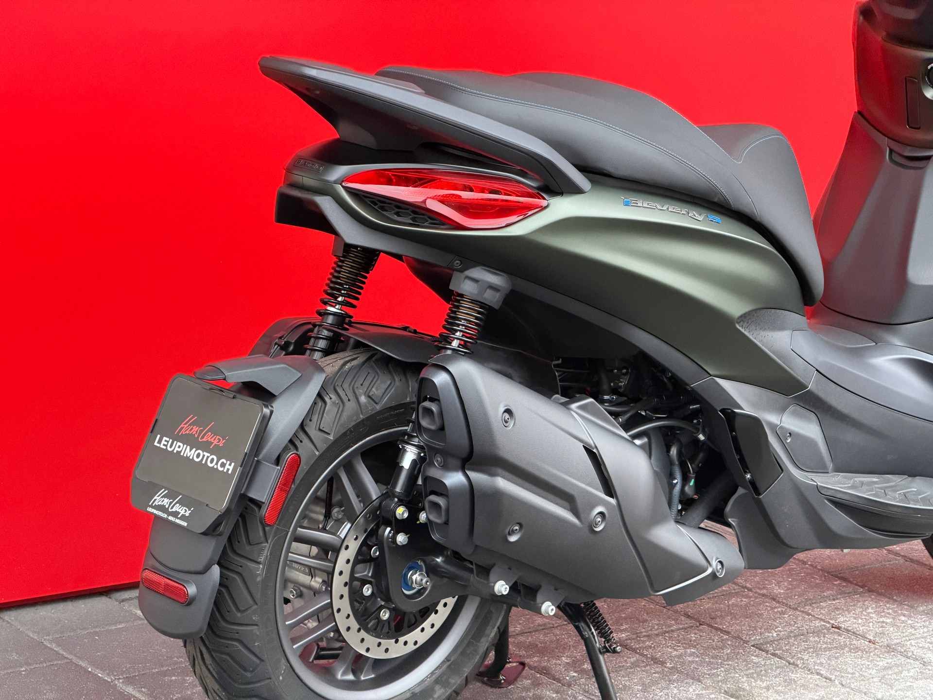 PIAGGIO Beverly 400 Sport E5+ - 10