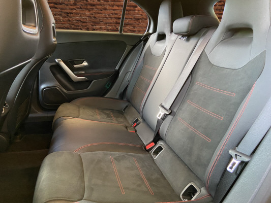MERCEDES-BENZ A 200 AMG Line - 13