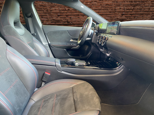MERCEDES-BENZ A 200 AMG Line - 11