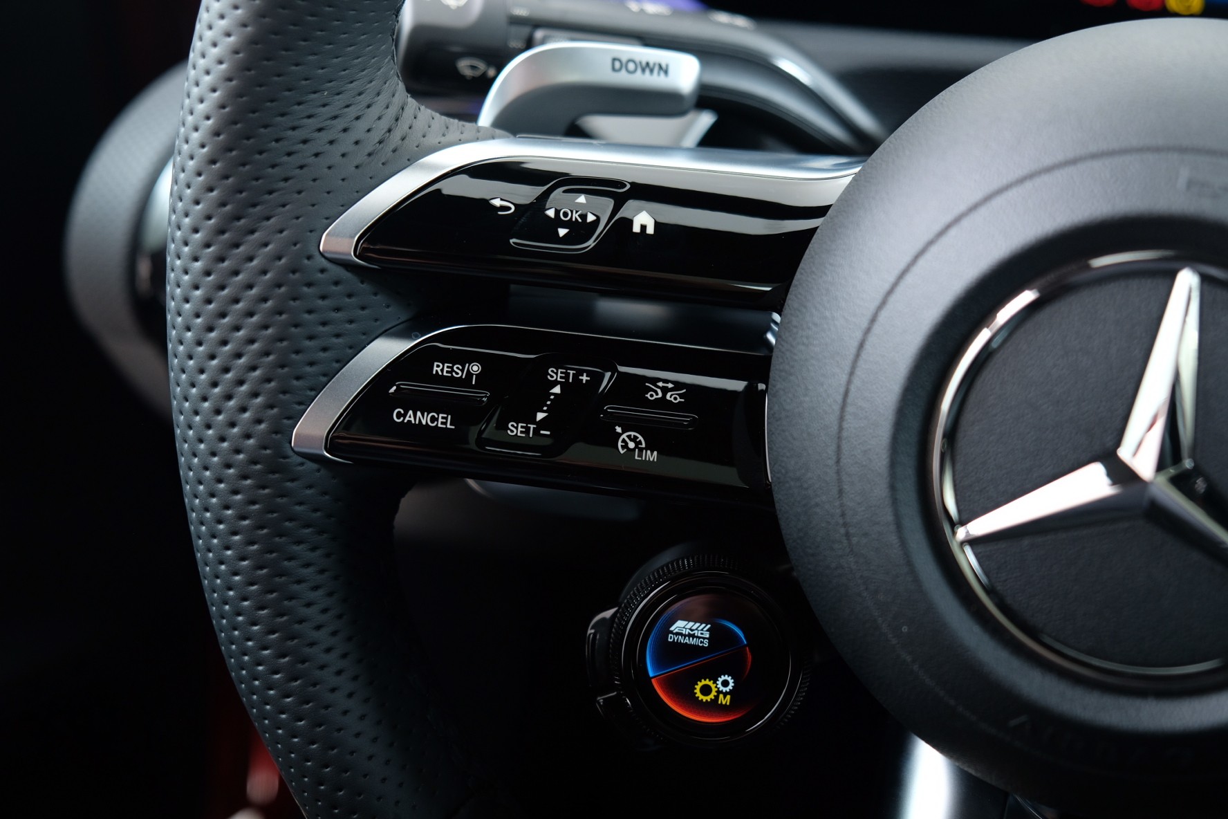 MERCEDES-BENZ A 35 AMG 4Matic Speedshift - 12