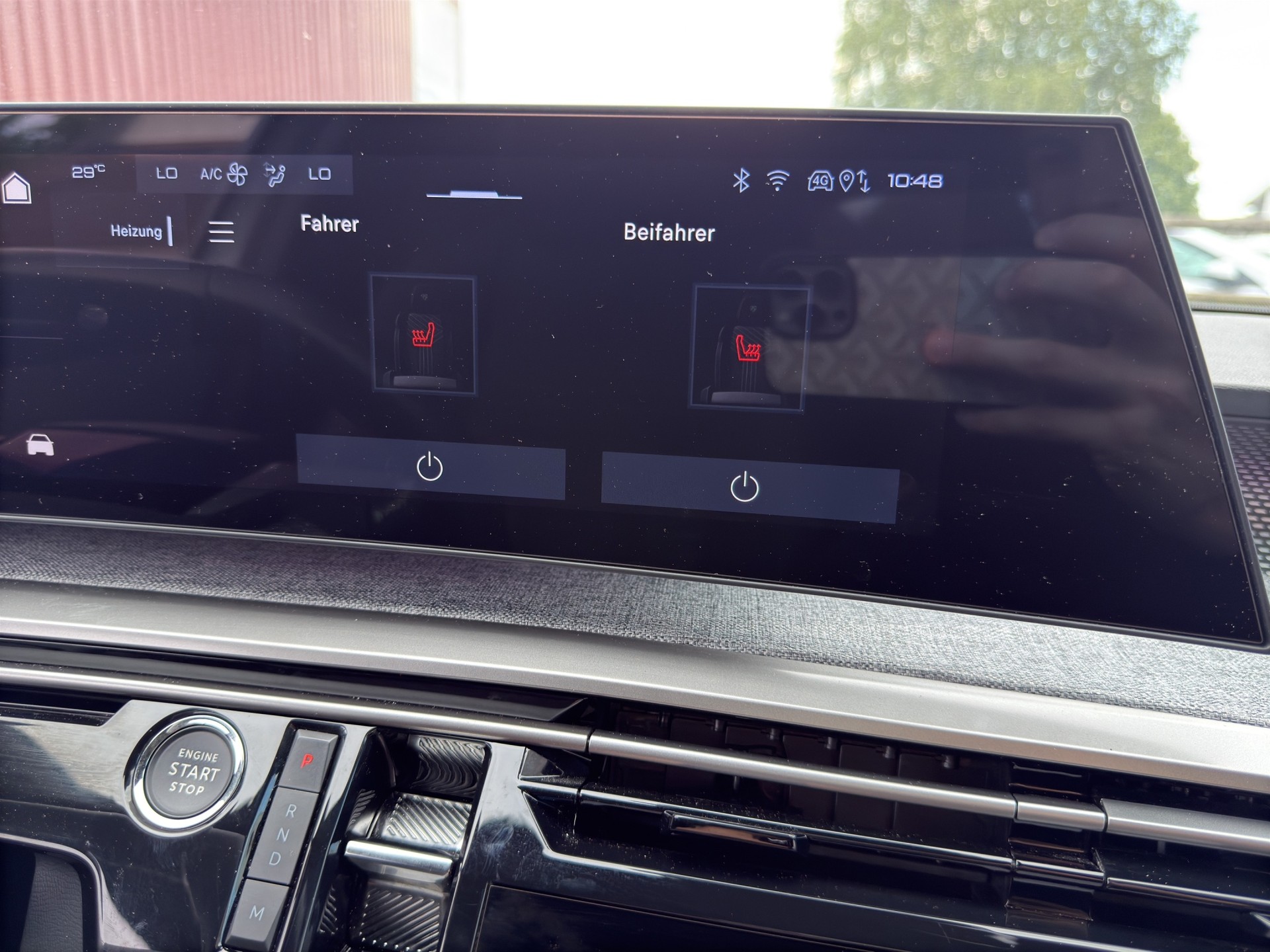 PEUGEOT 5008 1.2 Hybrid e-DCS6 GT 7 Plätzer - 45