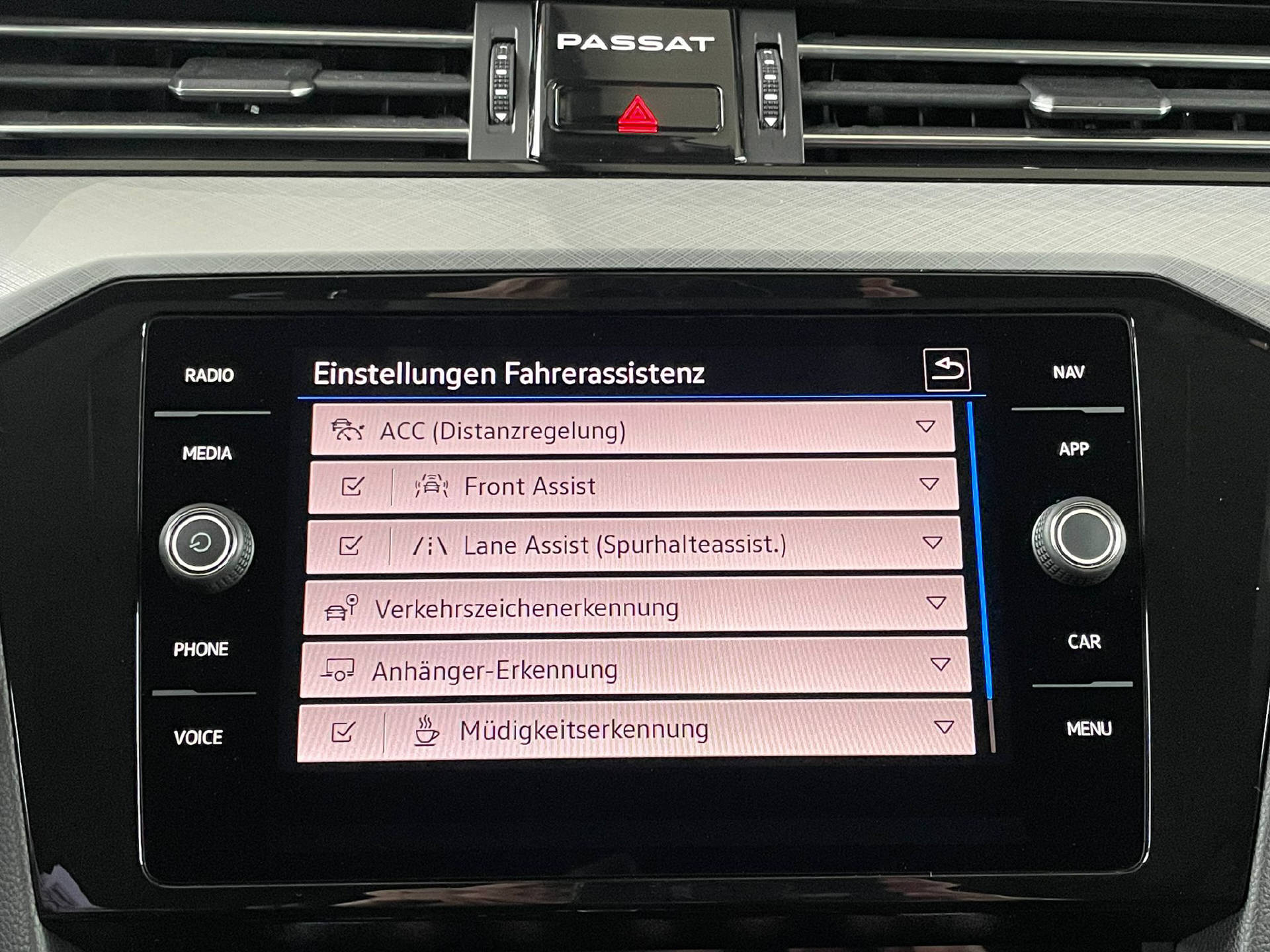 VW Passat Variant 1.5 TSI Business DSG-15