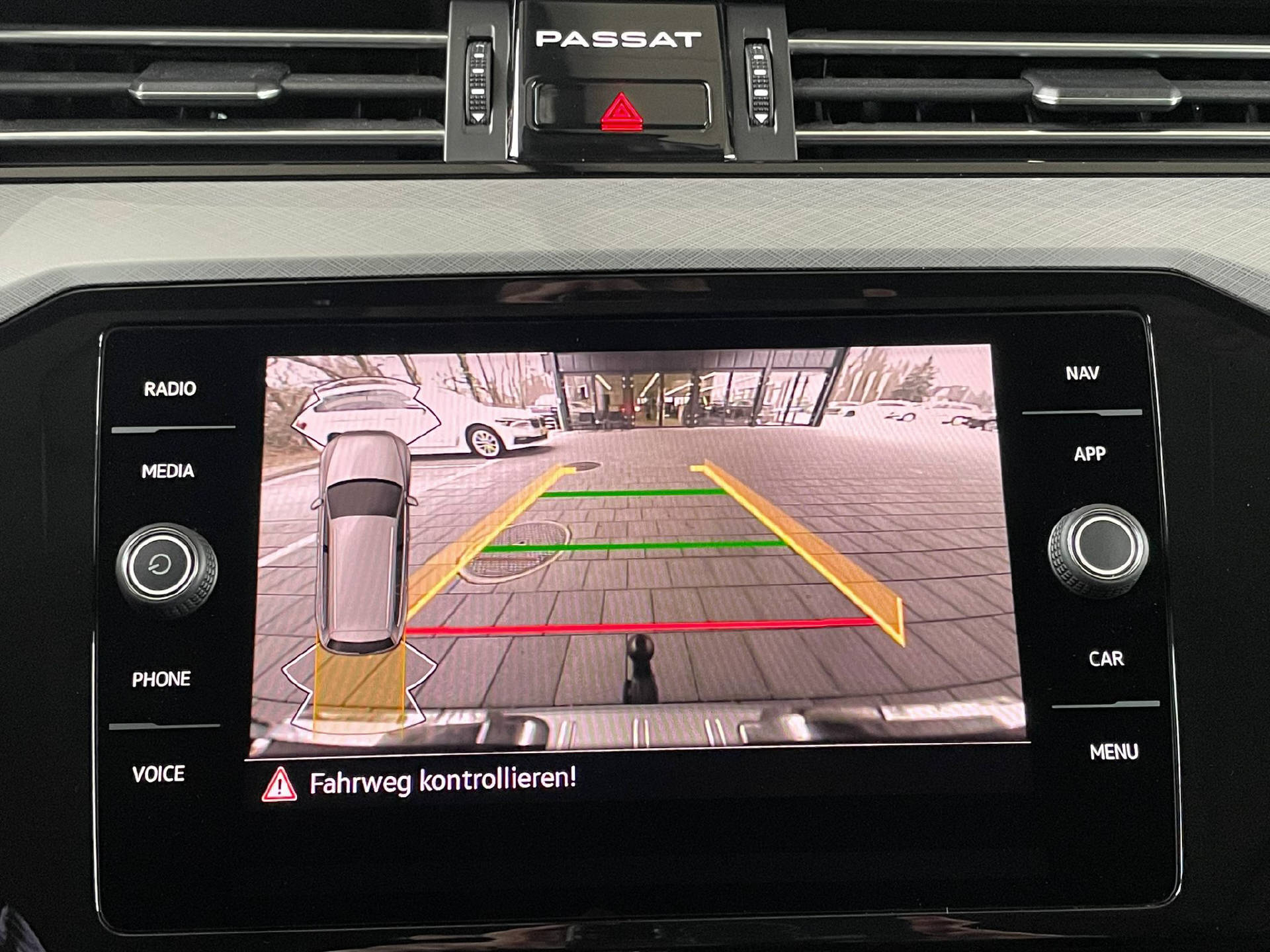 VW Passat Variant 1.5 TSI Business DSG-9