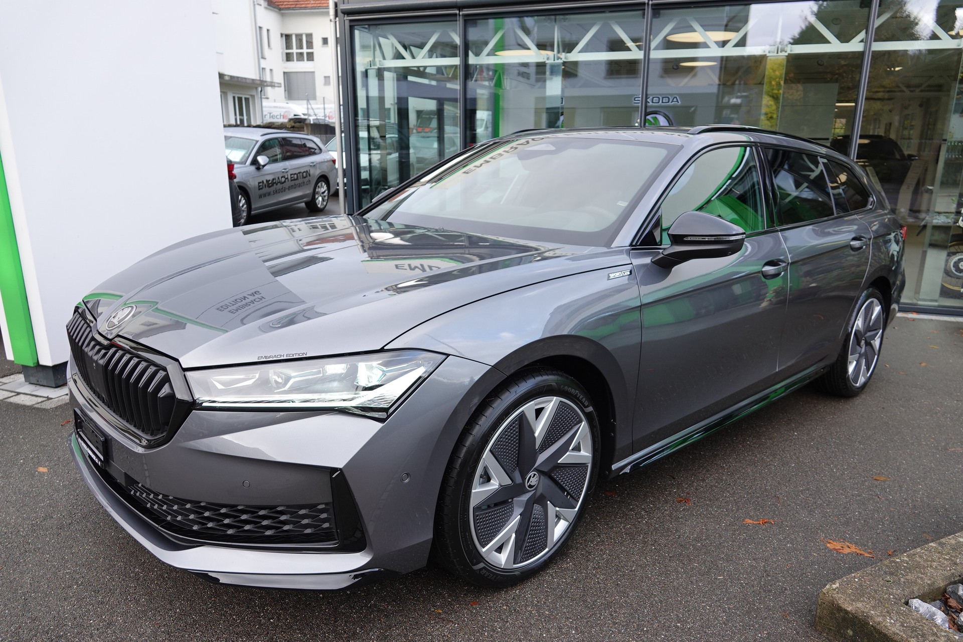 SKODA Superb Combi 2.0 TSI Sportline 4x4 DSG - 3