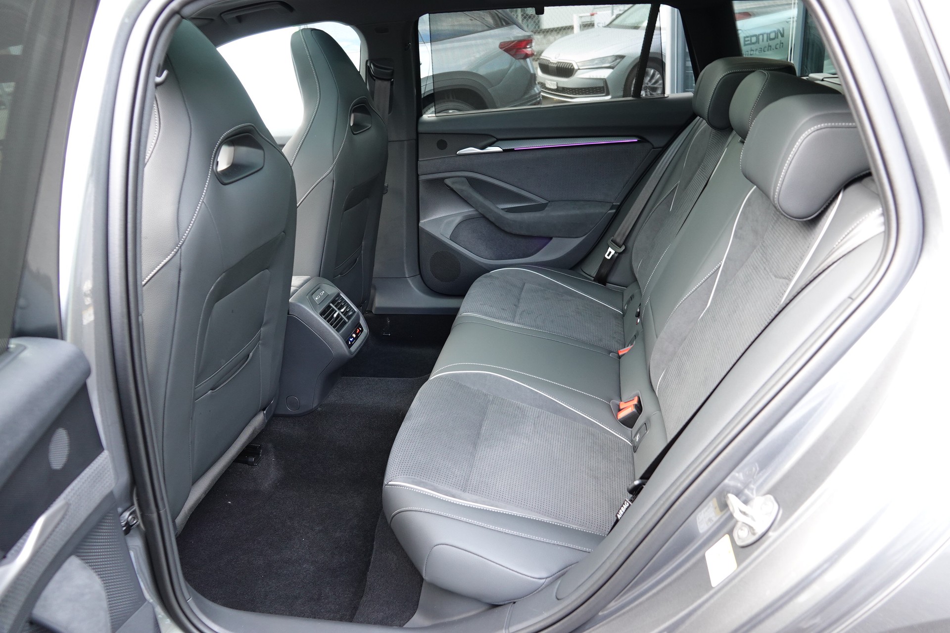 SKODA Superb Combi 2.0 TSI Sportline 4x4 DSG - 20