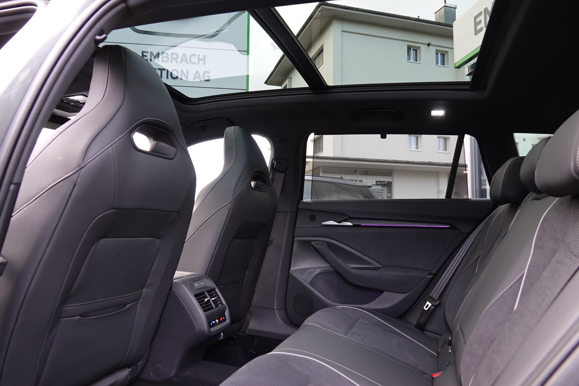 SKODA Superb Combi 2.0 TSI Sportline 4x4 DSG - 21