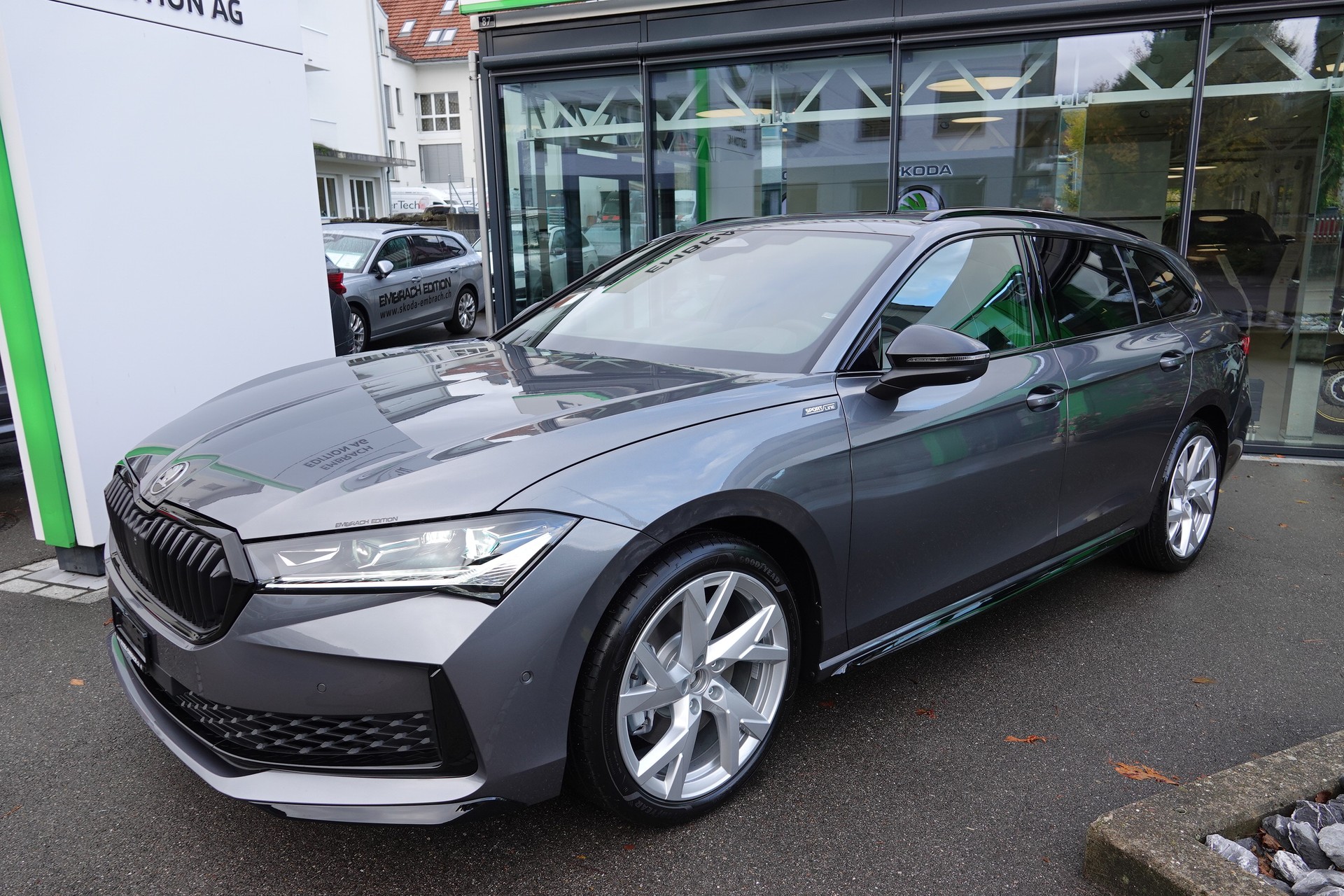 SKODA Superb Combi 2.0 TSI Sportline 4x4 DSG - 9