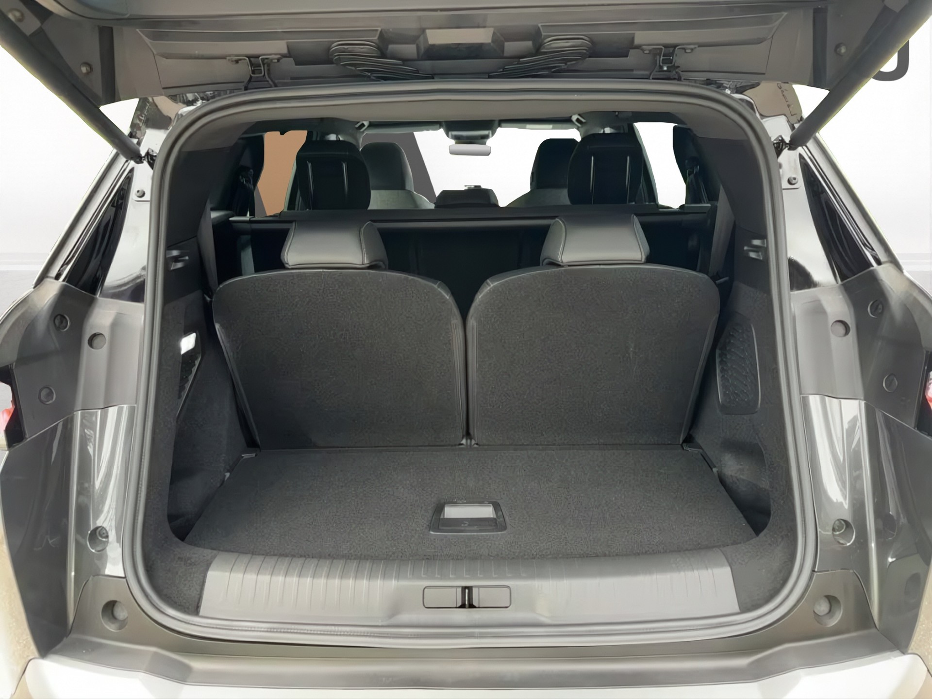 PEUGEOT 5008 1.2 Hybrid e-DCS6 GT 7 Plätzer - 8