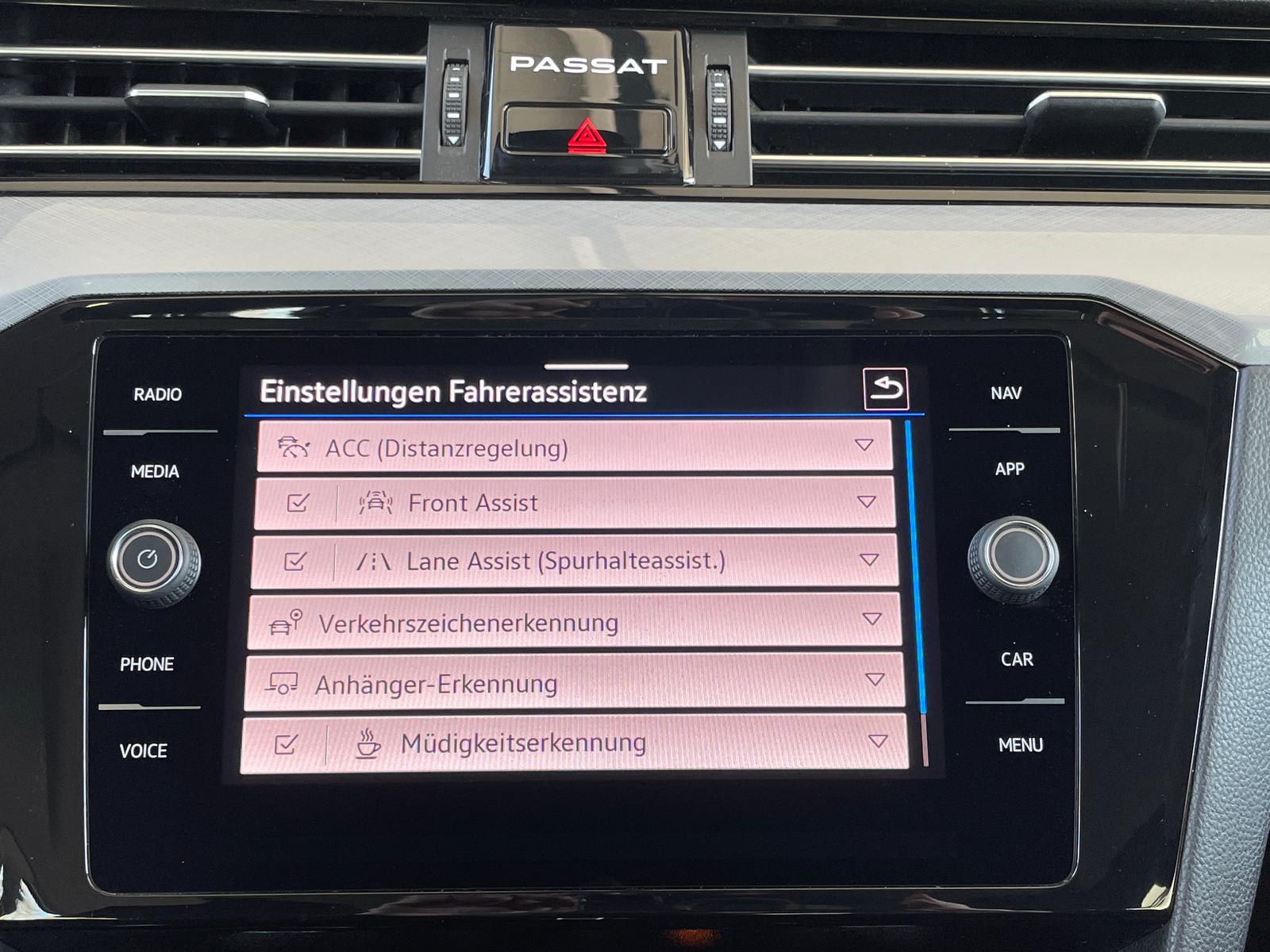 VW Passat Variant 1.5 TSI Business DSG-12