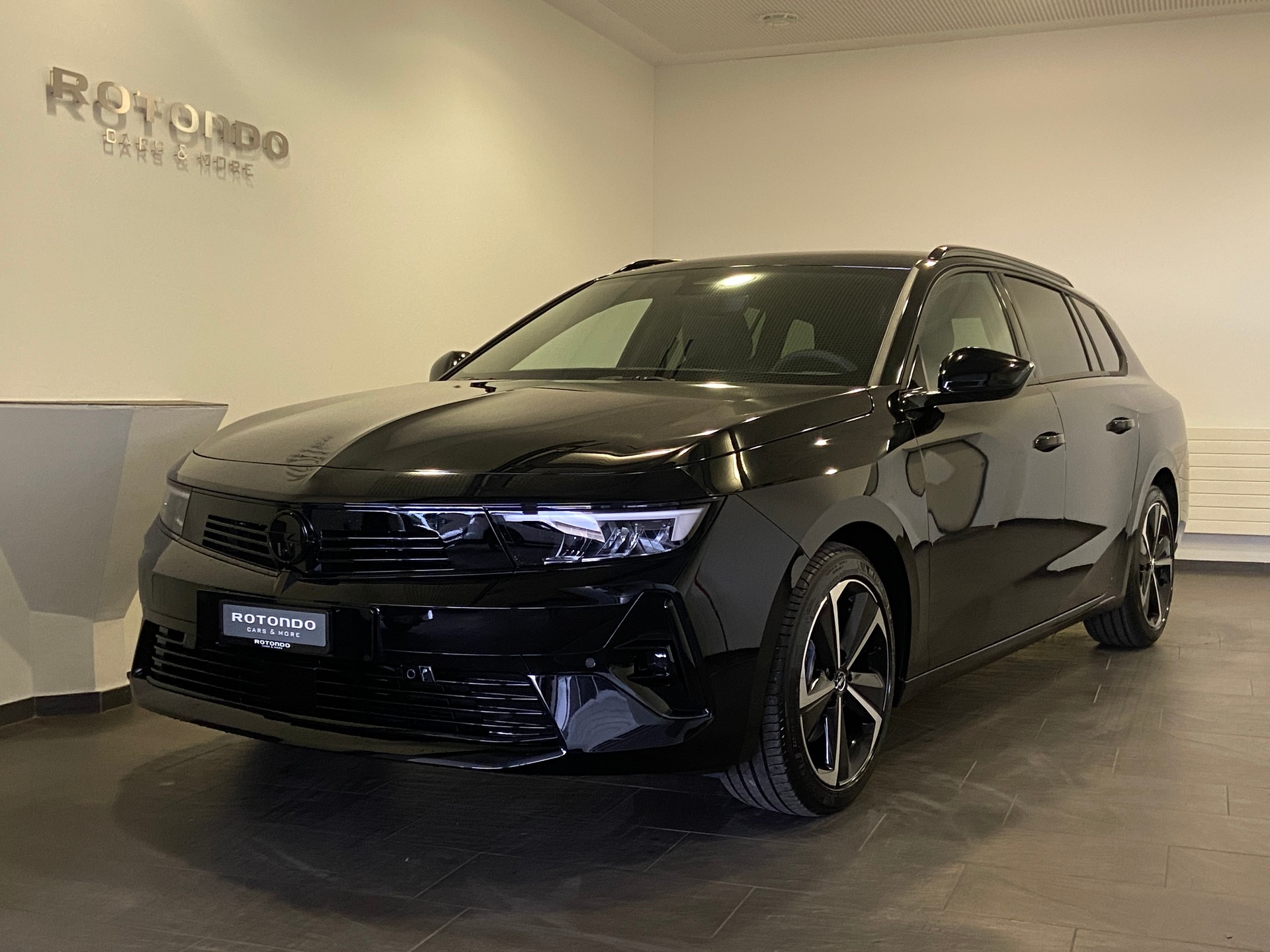 OPEL Astra Sports Tourer 1.2i Turbo GS Automat