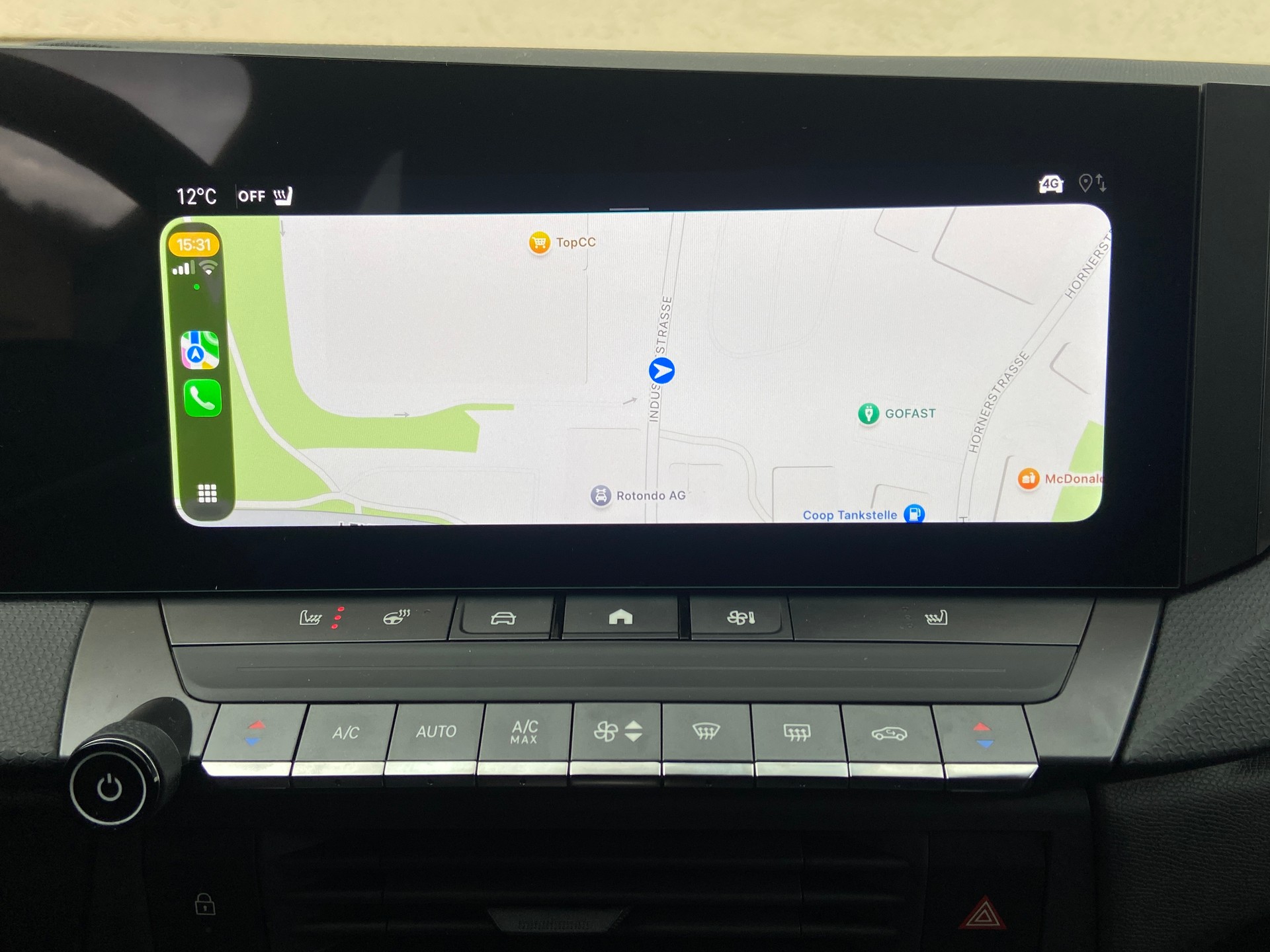 OPEL Astra Sports Tourer 1.2i Turbo GS Automat - 10