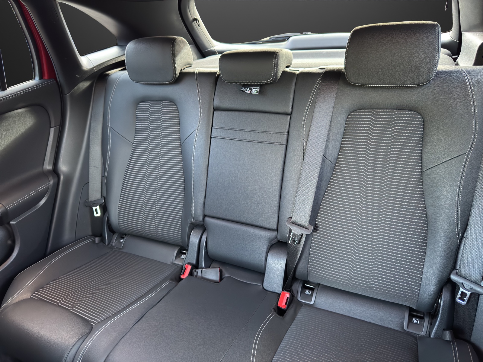 MERCEDES-BENZ GLA 200d Progress. 4Matic - 15