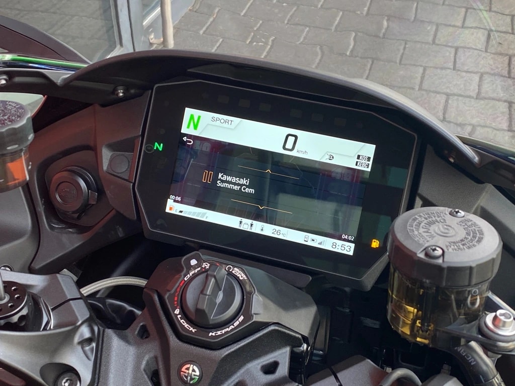 KAWASAKI Ninja H2 SX SE - 11