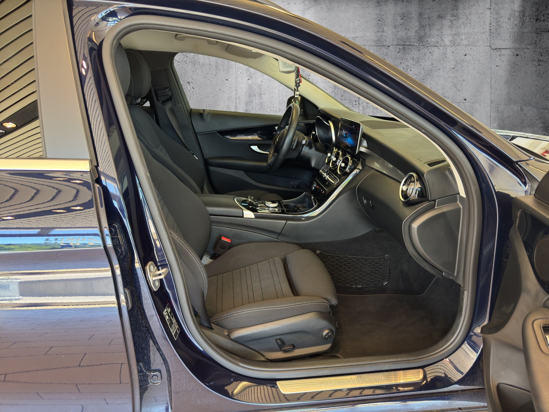 MERCEDES-BENZ C 220 d Swiss Star 4M 9G-Tronic - 10